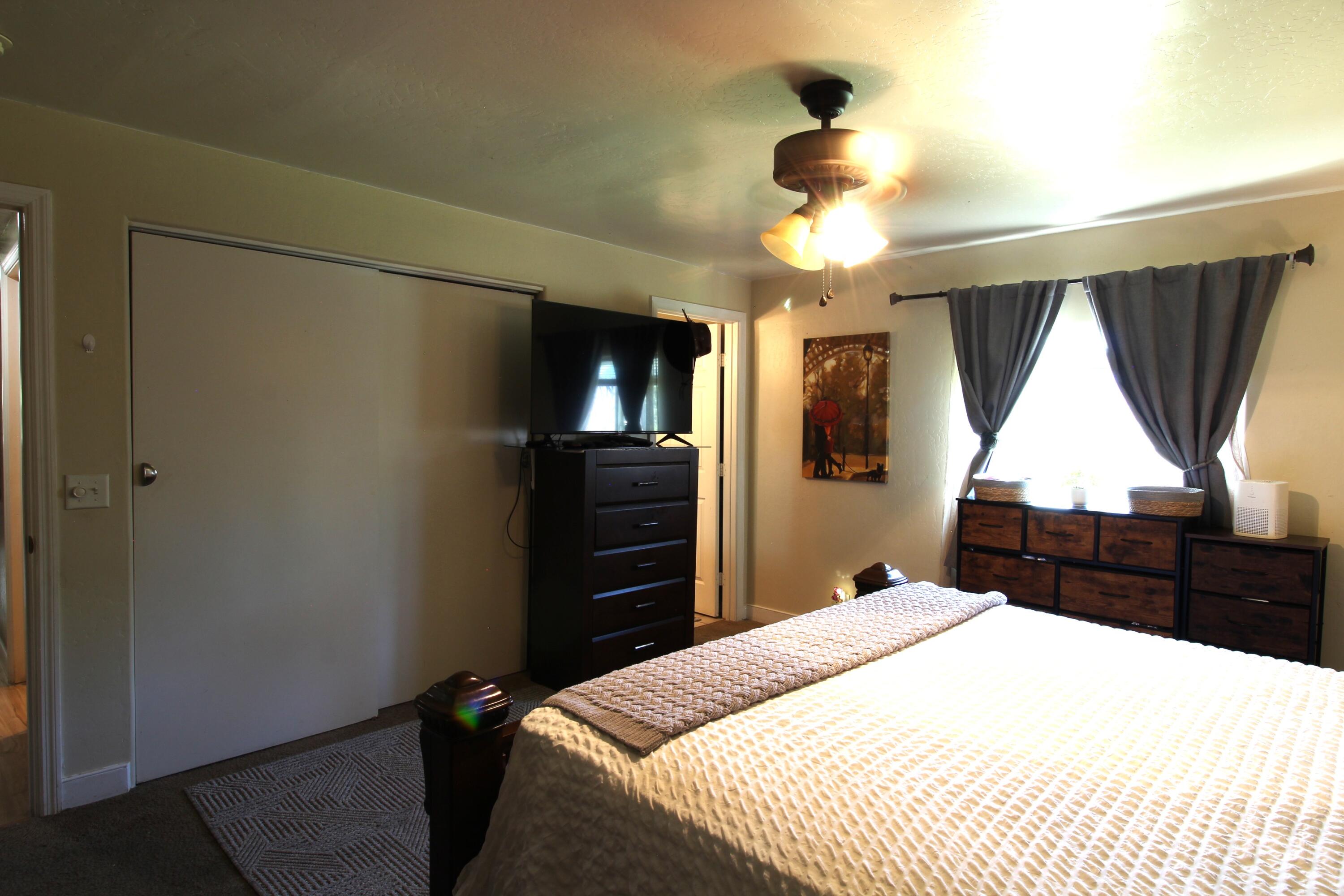 241 S F St, Tulare, CA 93274