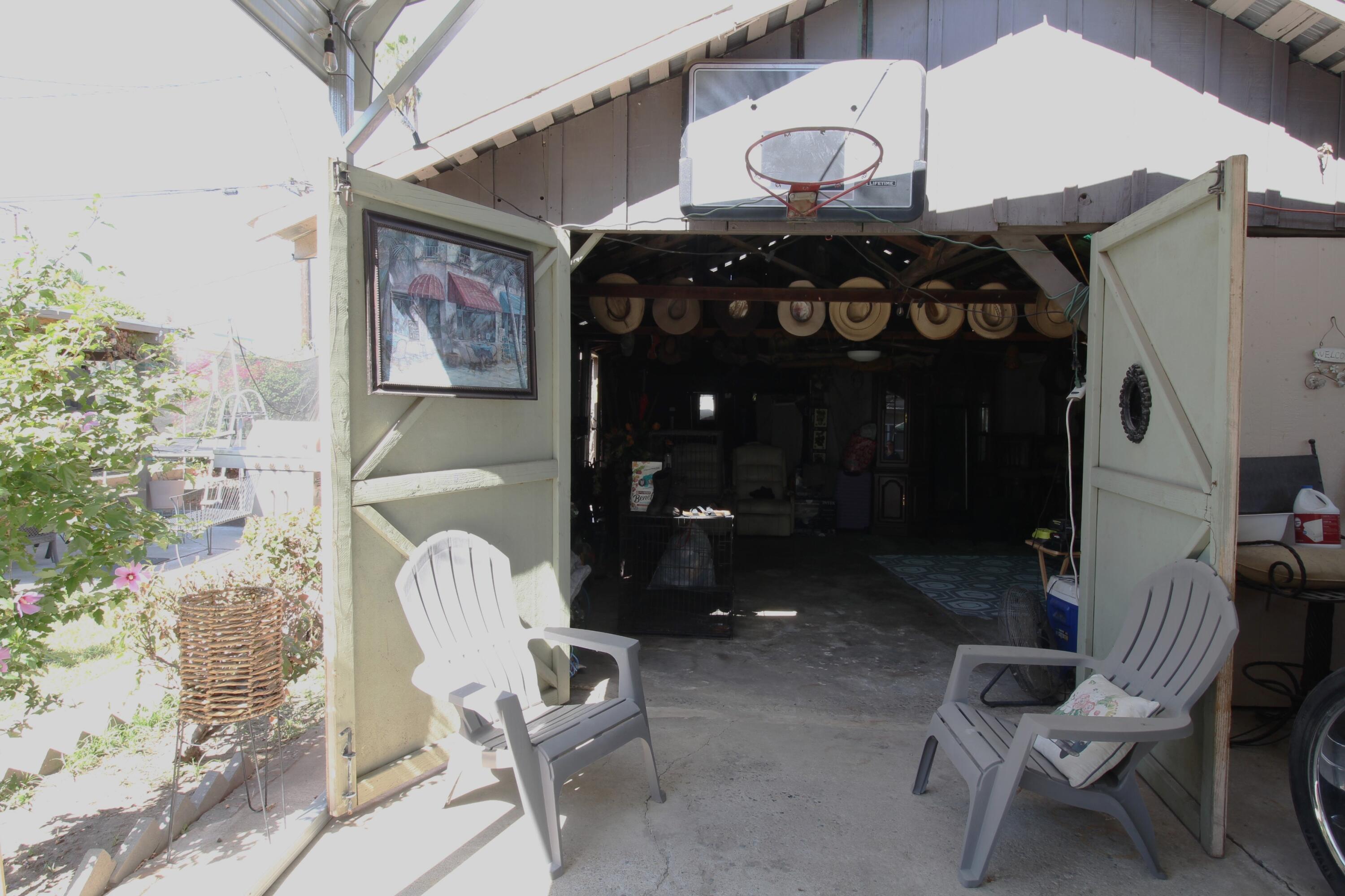 241 S F St, Tulare, CA 93274