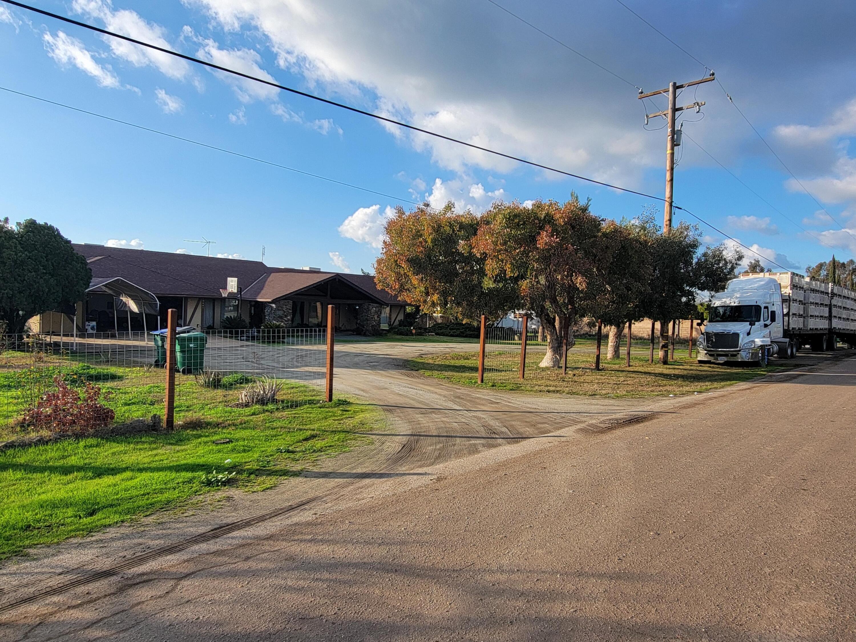20605 Road 252 Ave, Strathmore, CA 93267