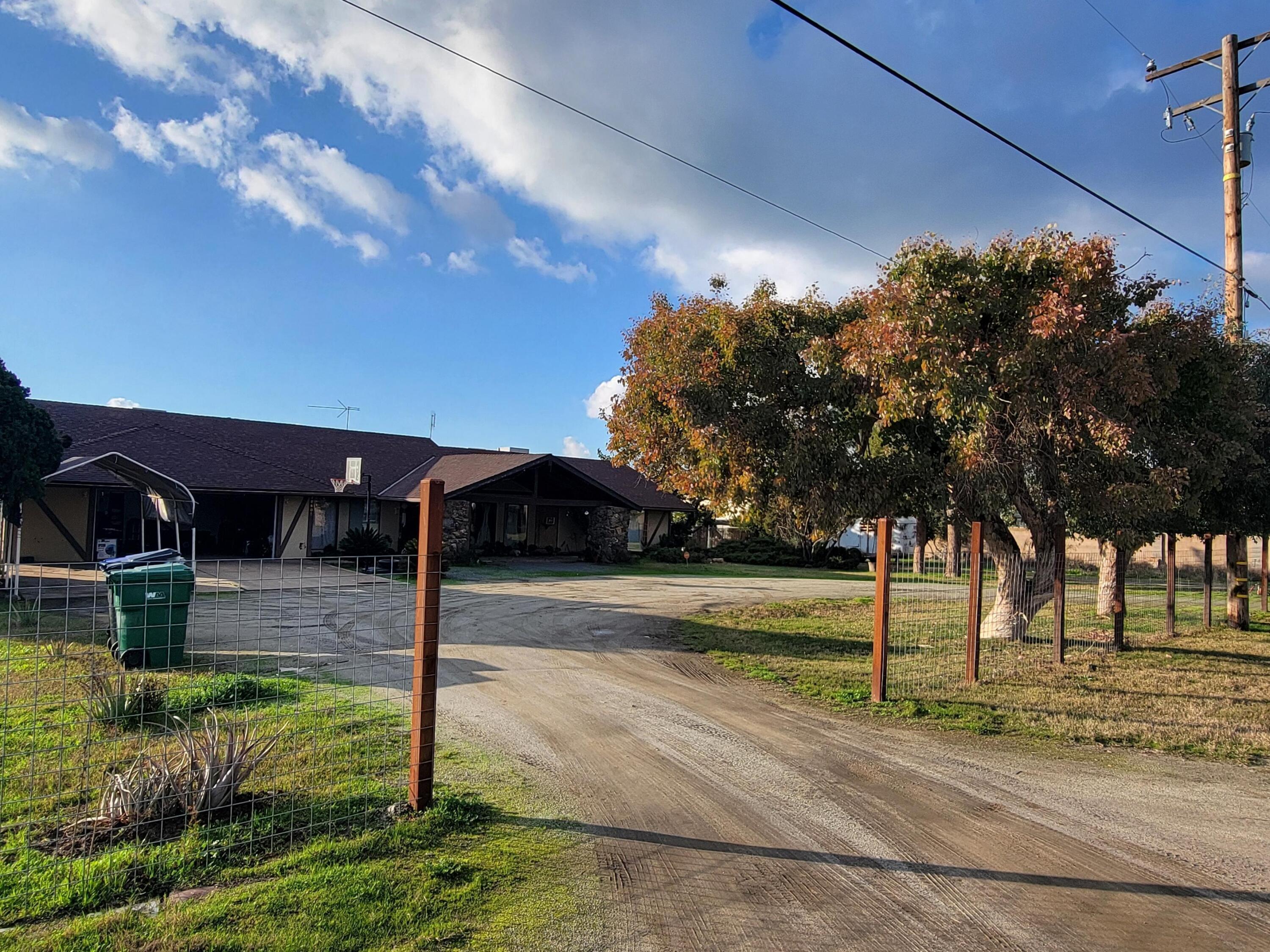 20605 Road 252 Ave, Strathmore, CA 93267