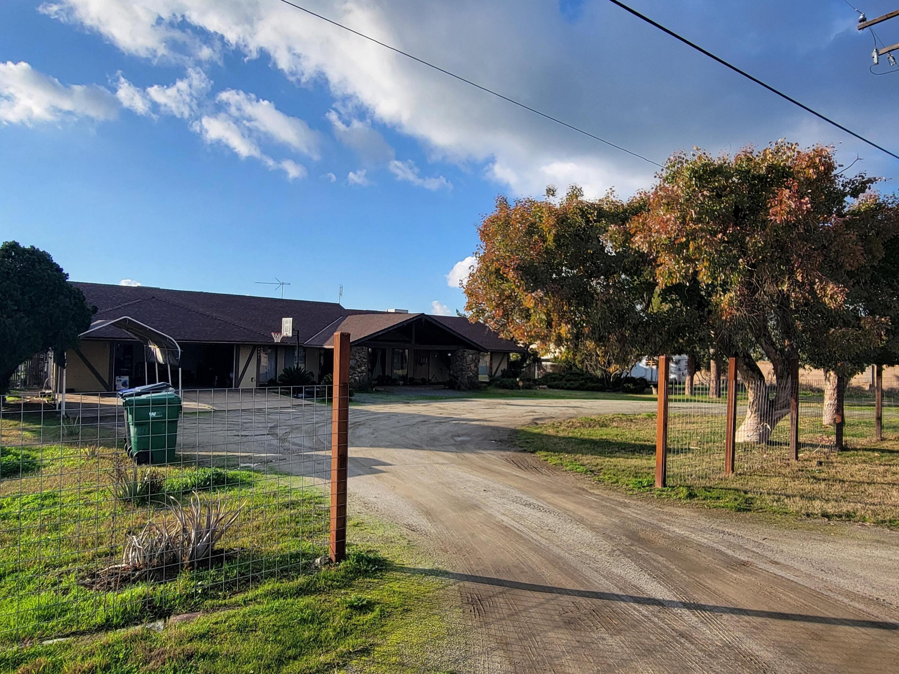 20605 Road 252 Ave, Strathmore, CA 93267