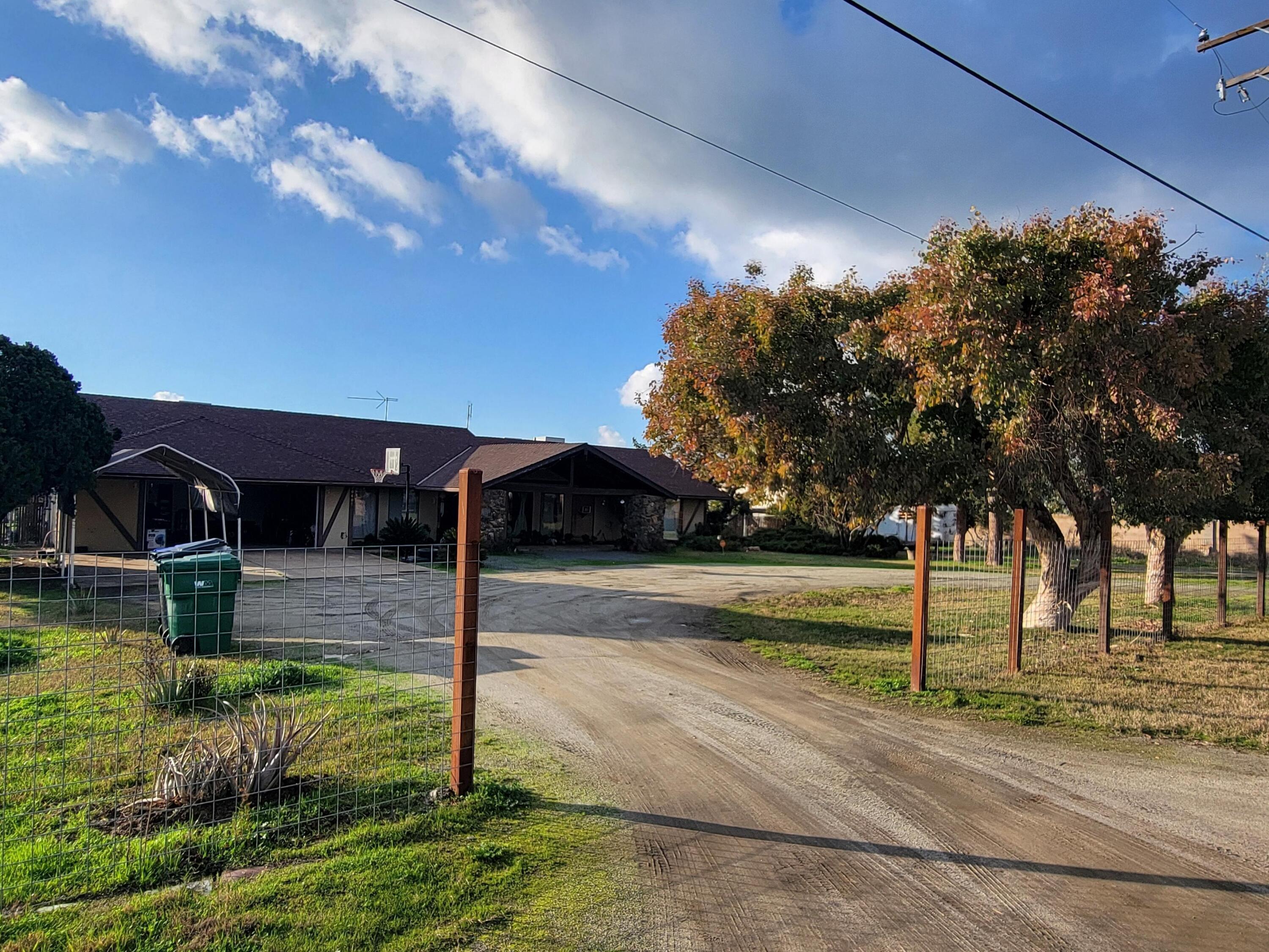 20605 Road 252 Ave, Strathmore, CA 93267