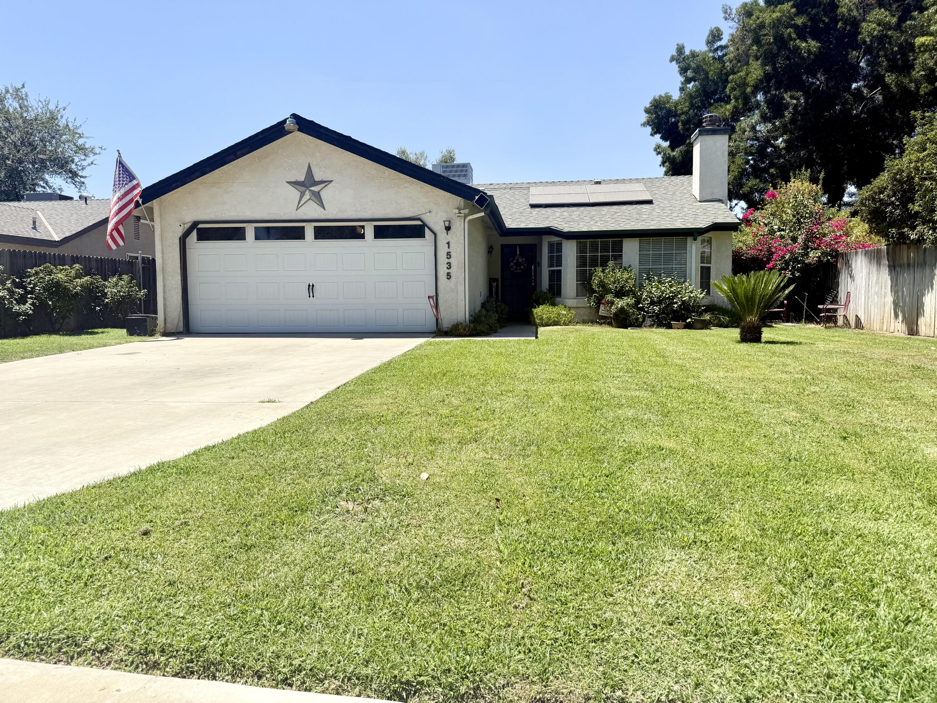 1535 Hartley Ave, Farmersville, CA 93223