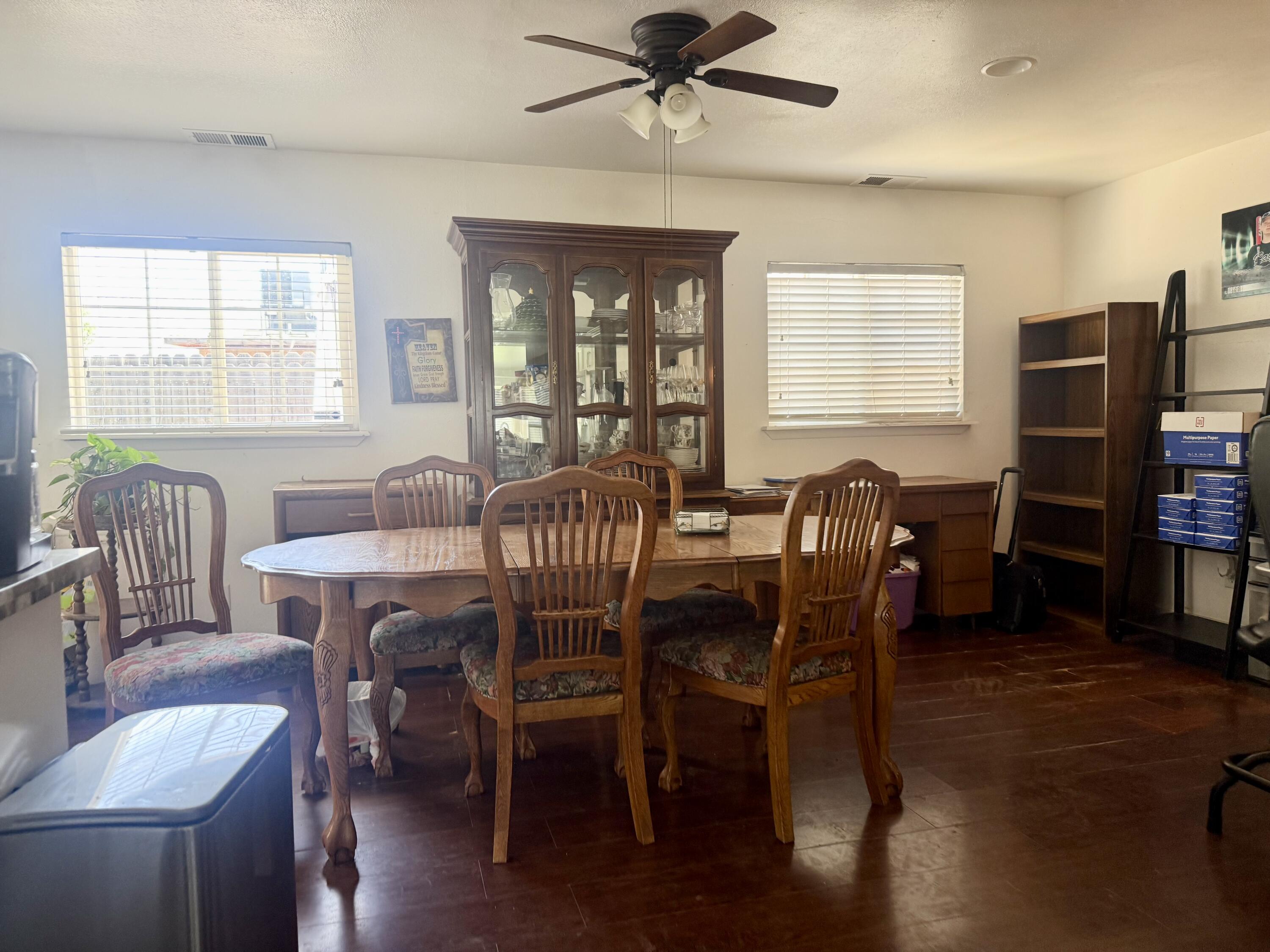 1535 Hartley Ave, Farmersville, CA 93223