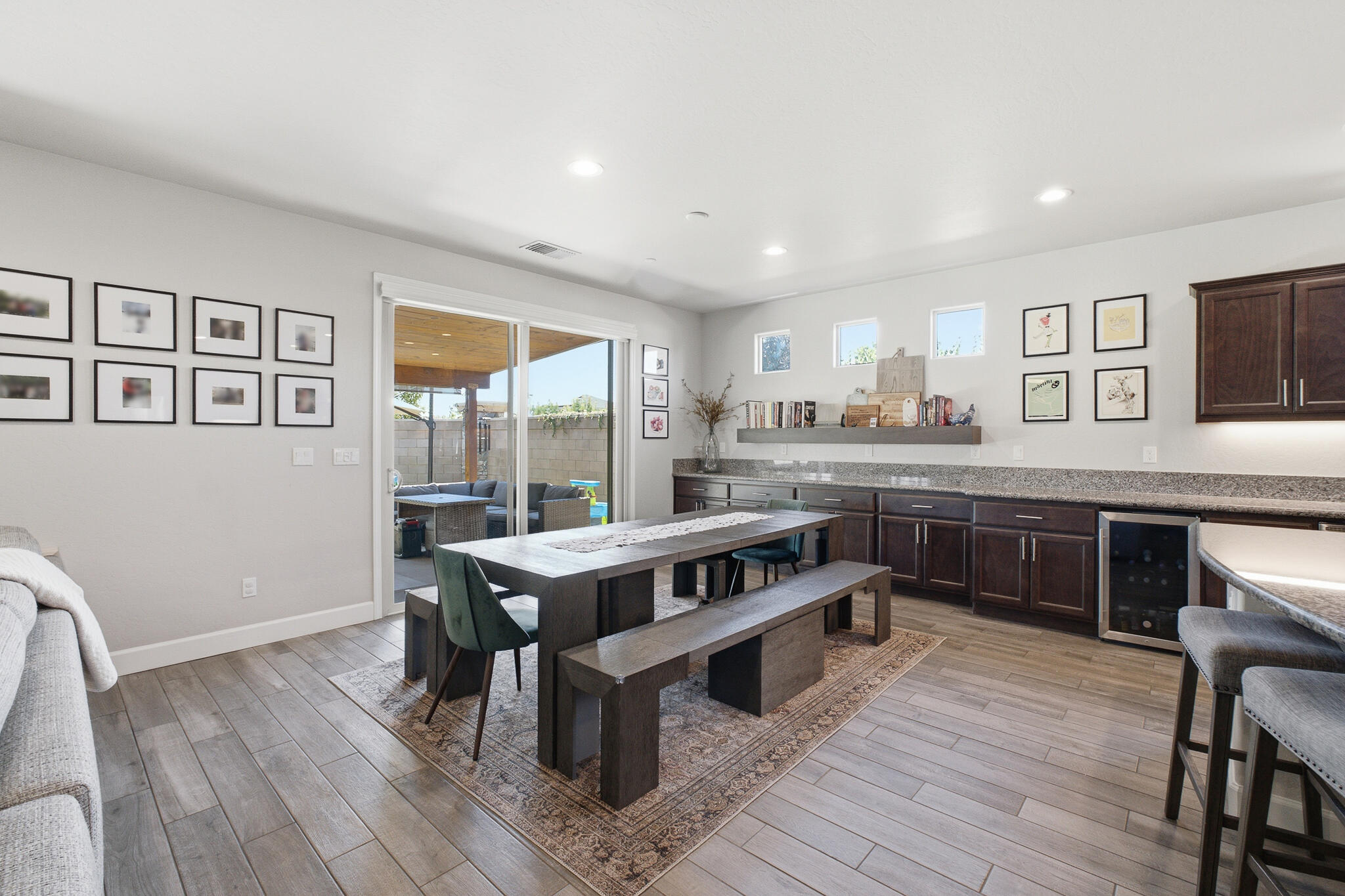 1609 W Lipson Ave, Visalia, CA 93291