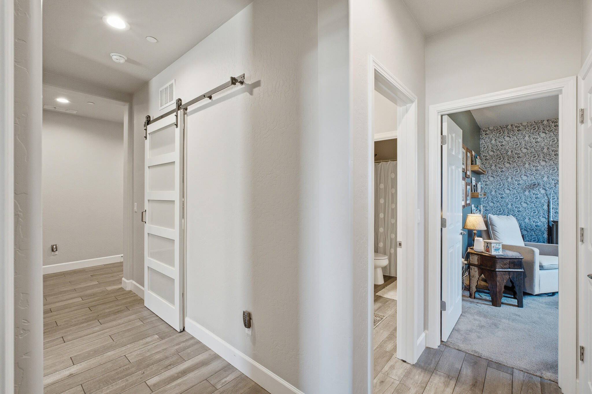 1609 W Lipson Ave, Visalia, CA 93291