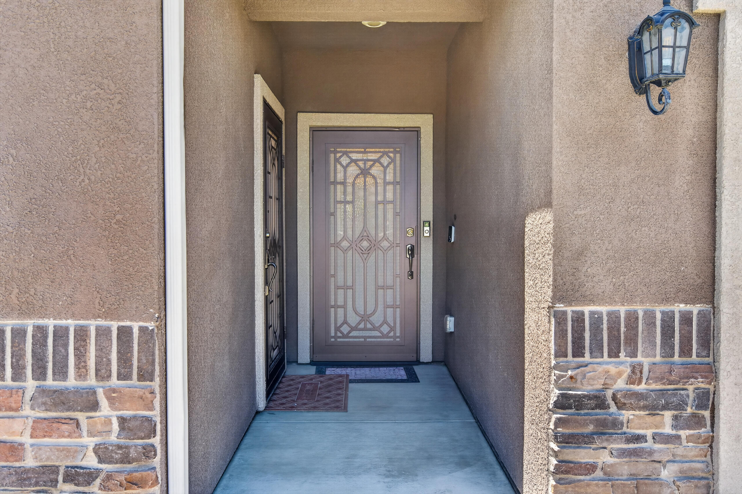 2307 N Divisadero St, Visalia, CA 93291