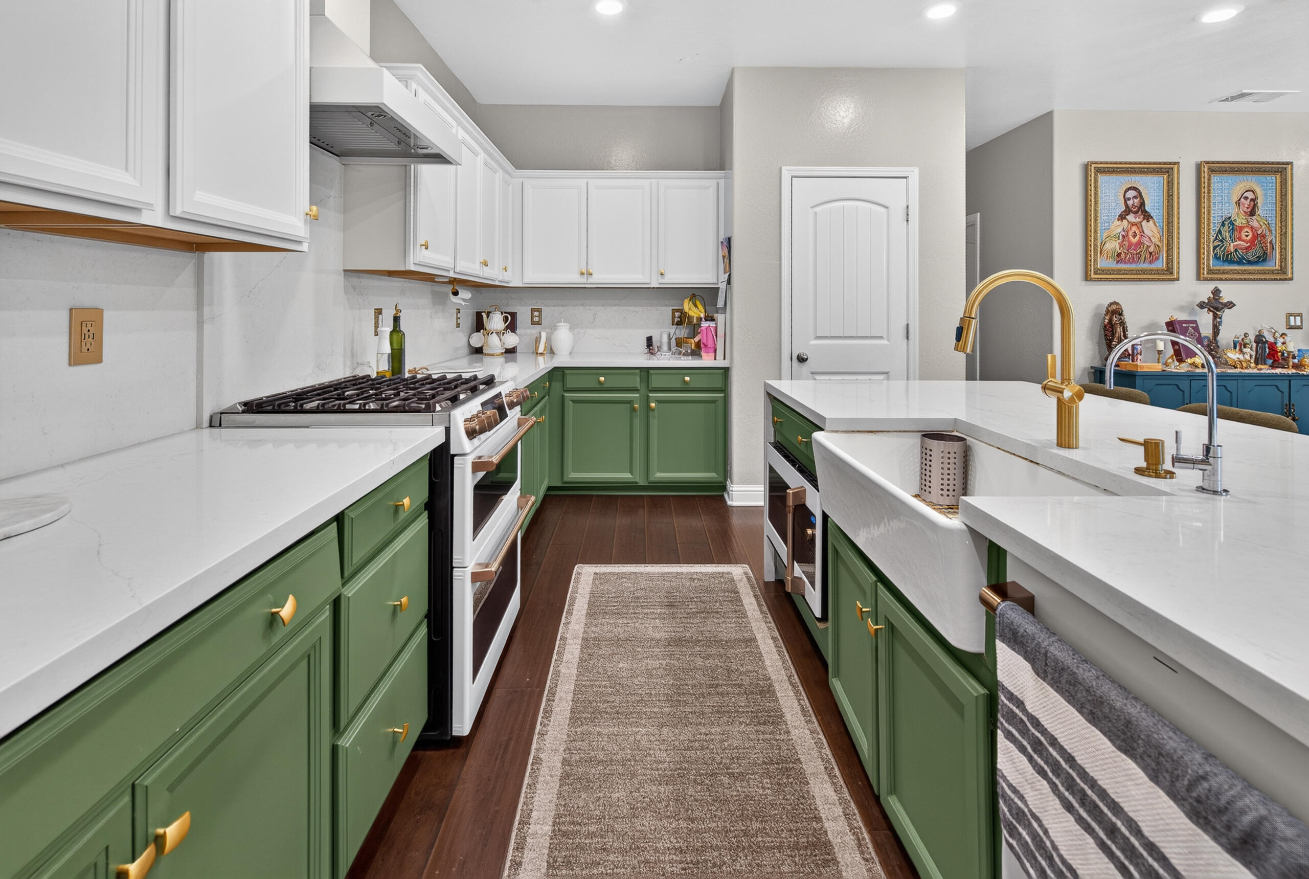 2307 N Divisadero St, Visalia, CA 93291