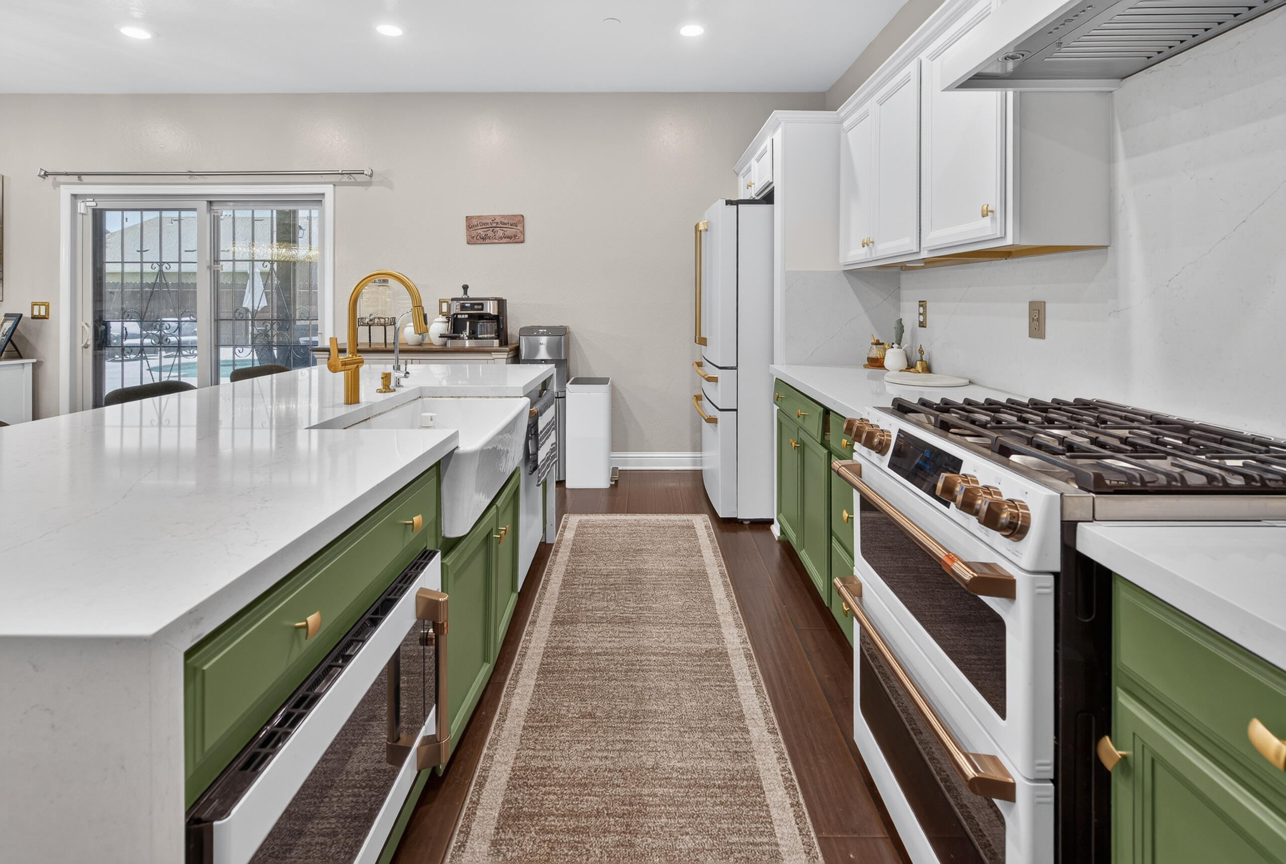 2307 N Divisadero St, Visalia, CA 93291