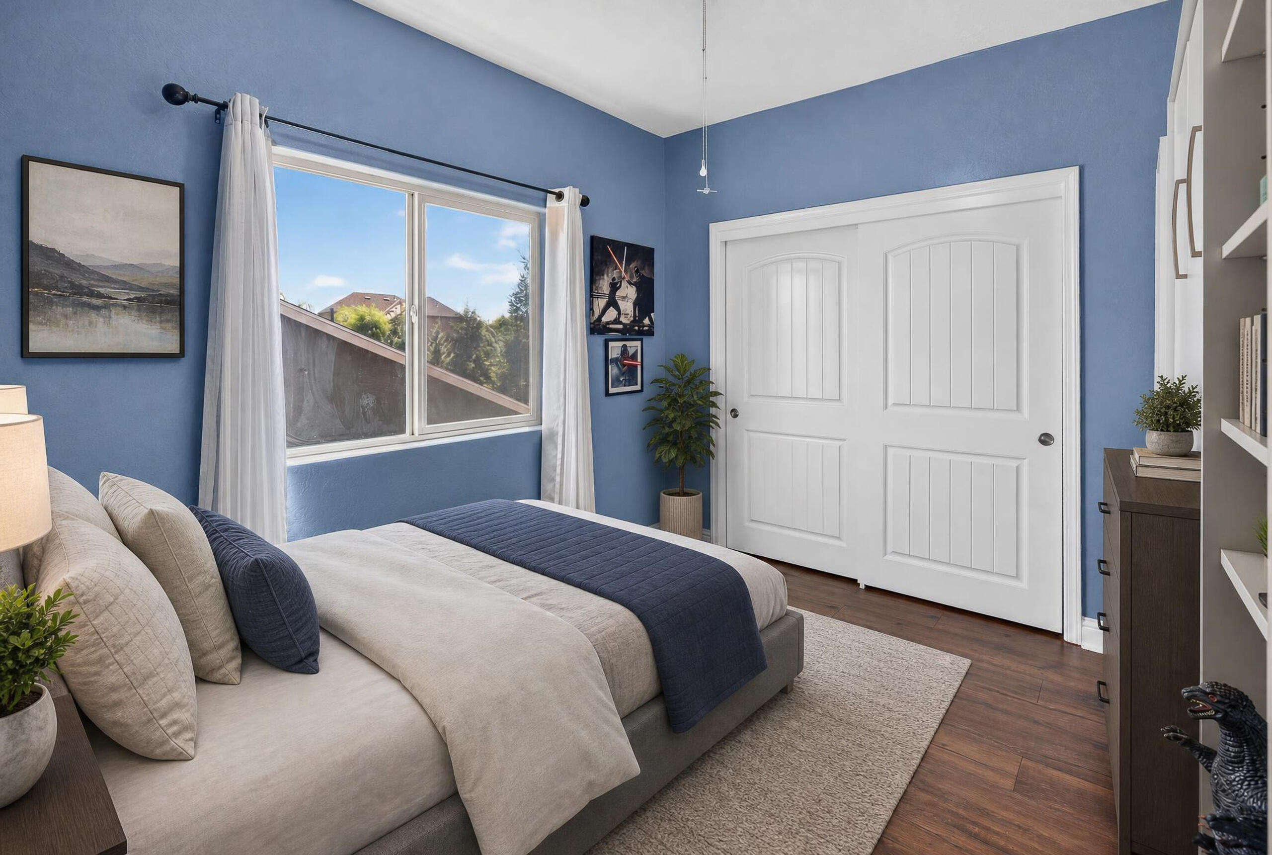 2307 N Divisadero St, Visalia, CA 93291