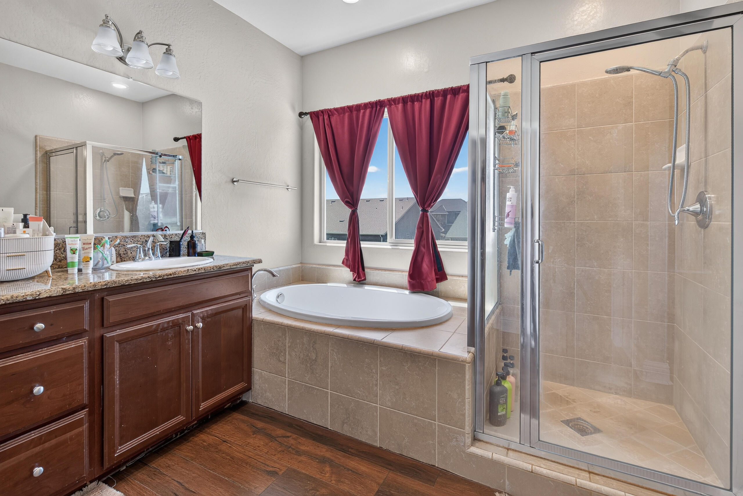 2307 N Divisadero St, Visalia, CA 93291