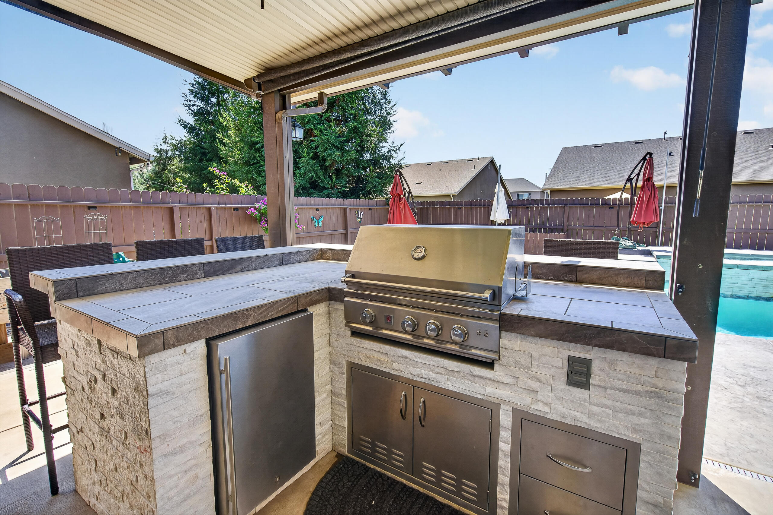2307 N Divisadero St, Visalia, CA 93291