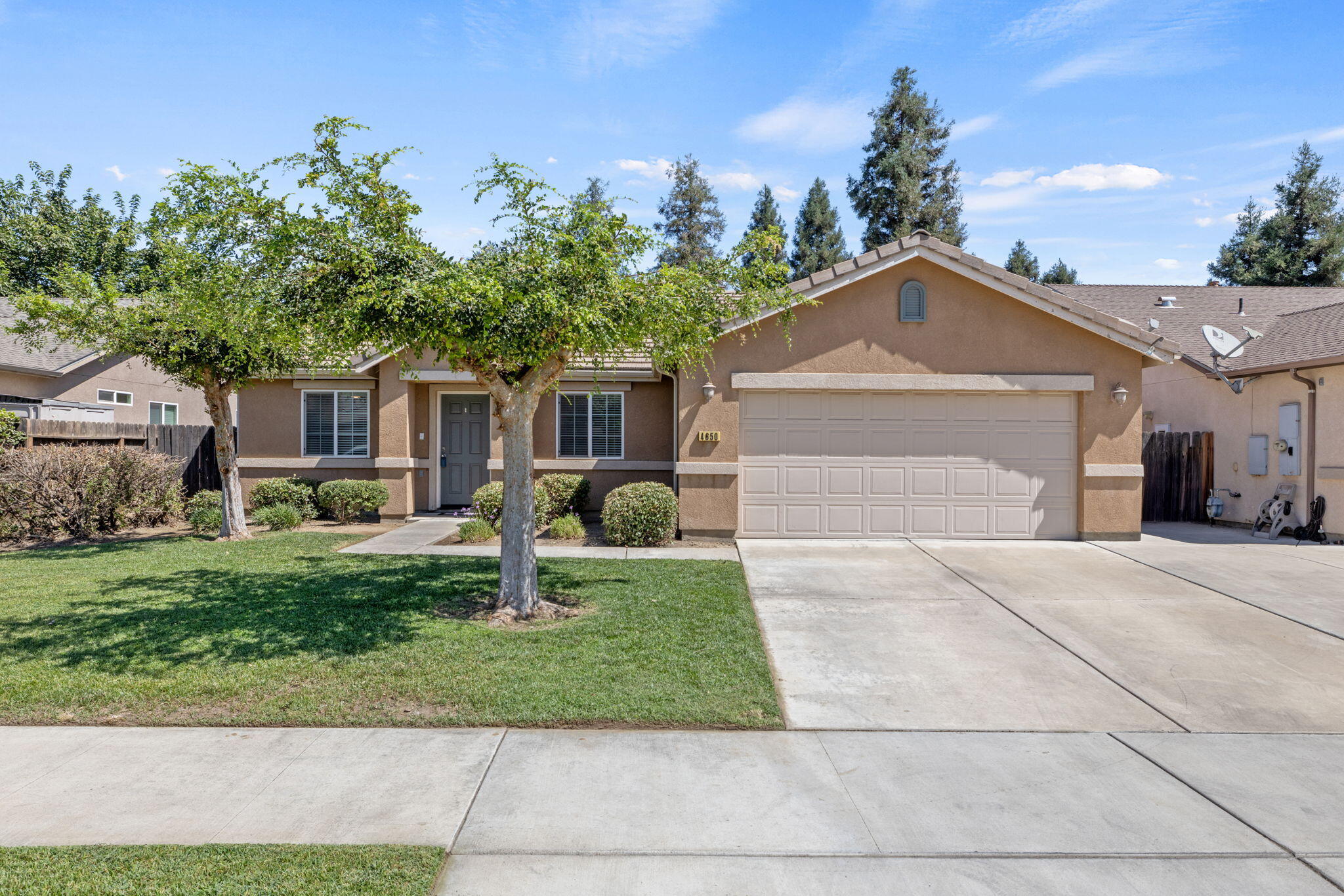 4650 W Rialto Ave, Visalia, CA 93277