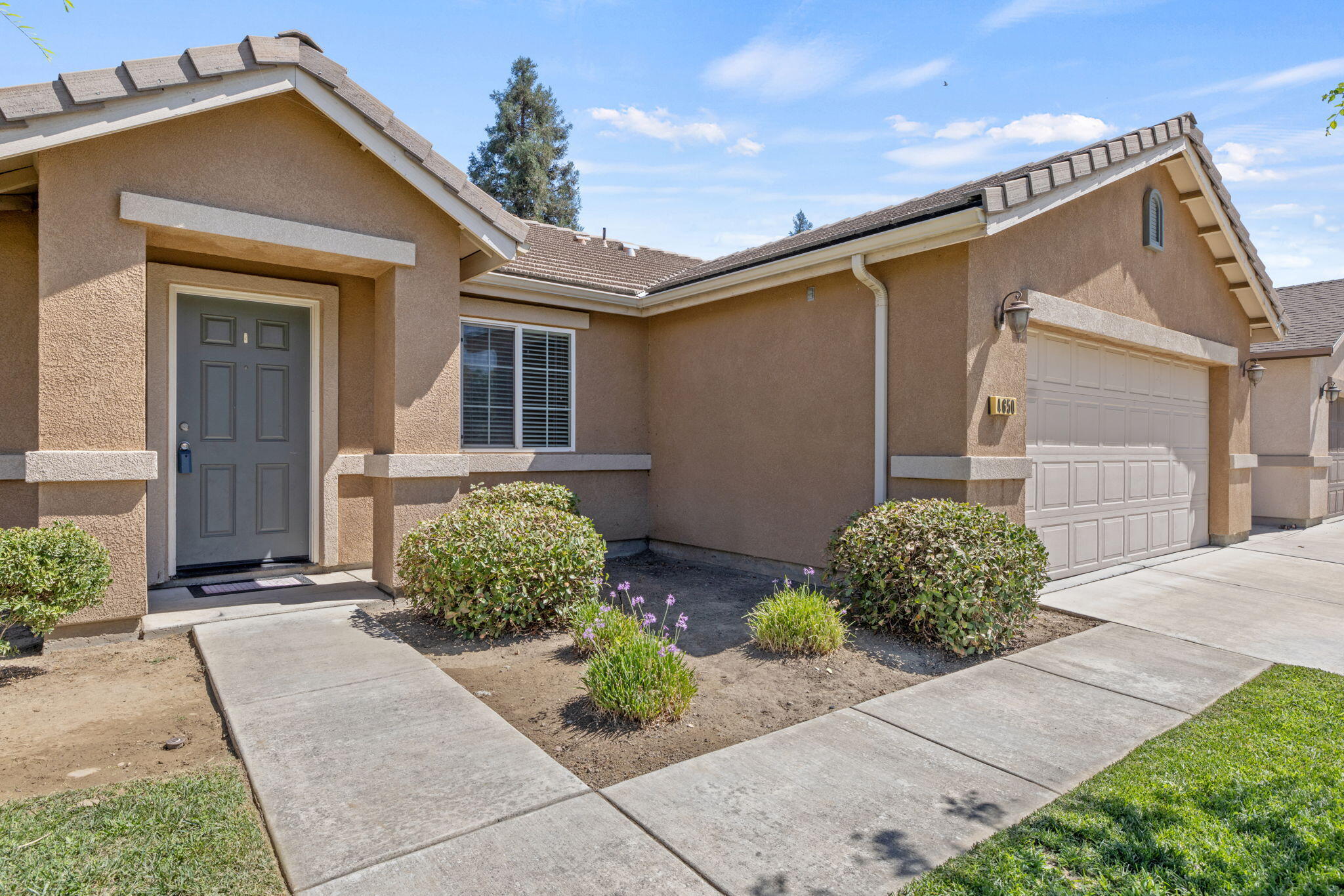 4650 W Rialto Ave, Visalia, CA 93277