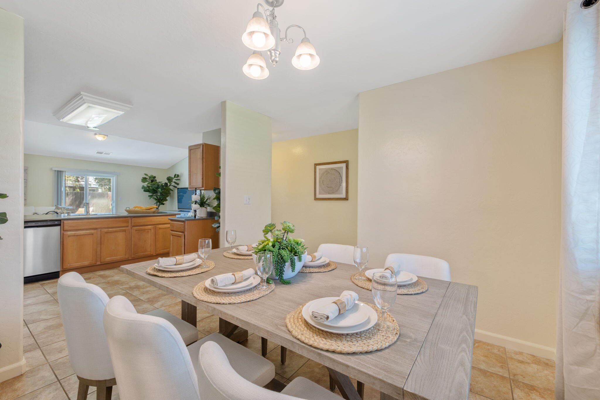 4650 W Rialto Ave, Visalia, CA 93277
