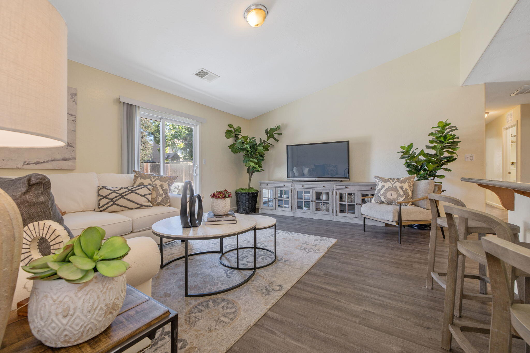 4650 W Rialto Ave, Visalia, CA 93277