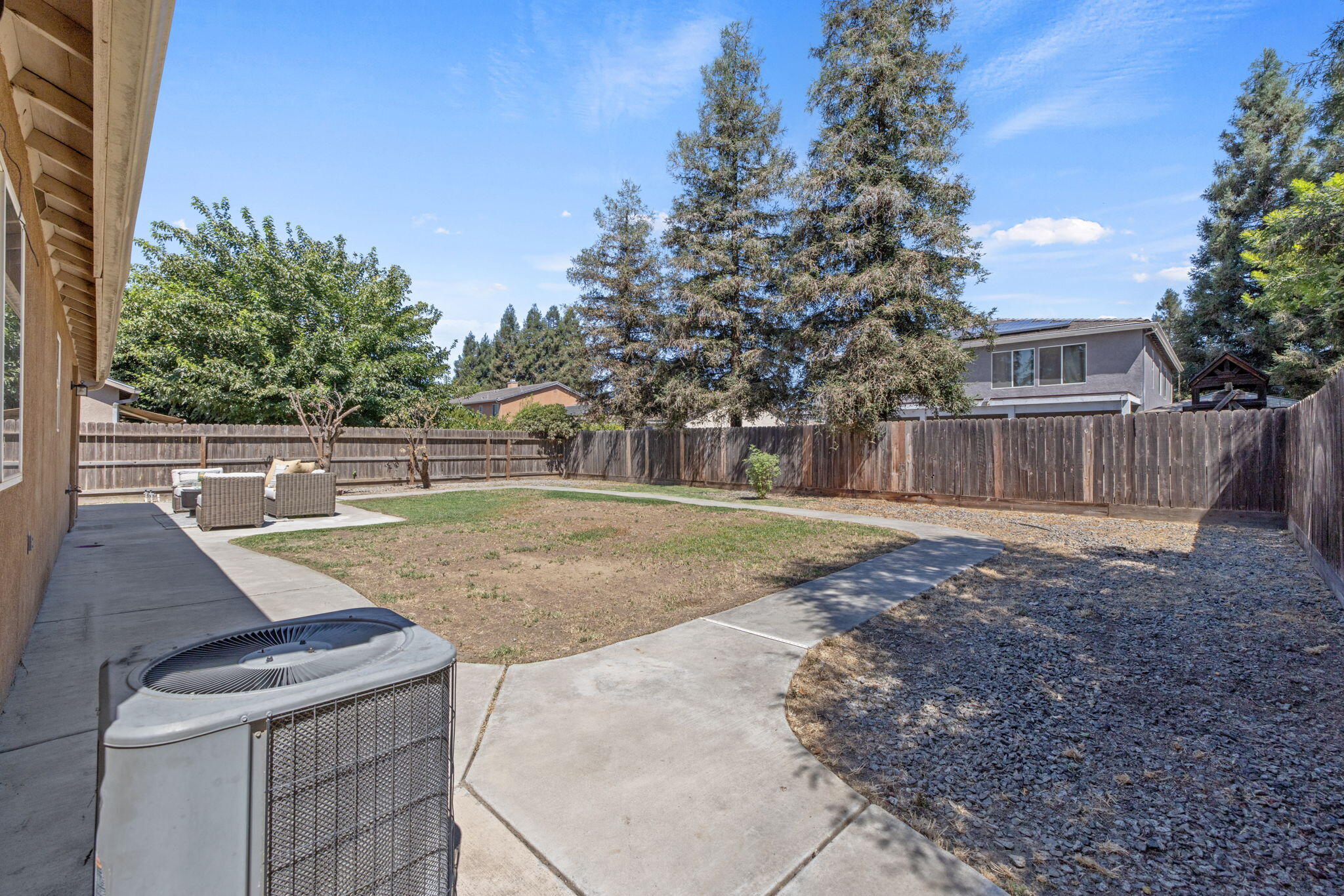 4650 W Rialto Ave, Visalia, CA 93277