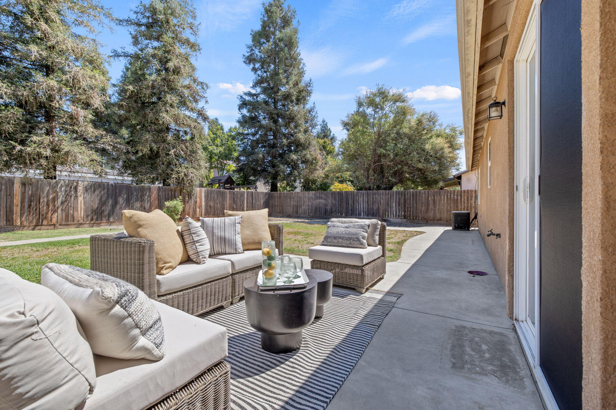 4650 W Rialto Ave, Visalia, CA 93277