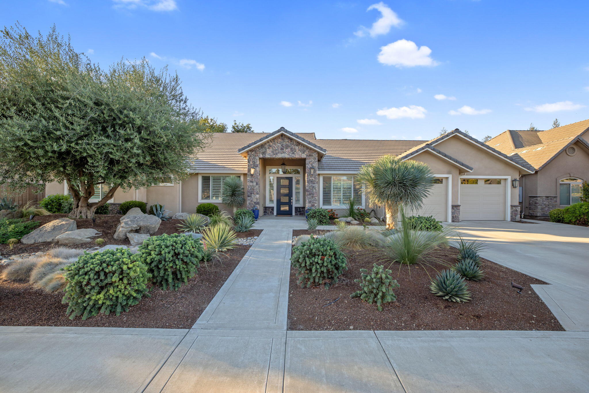 4738 W Crystal Ct, Visalia, CA 93291
