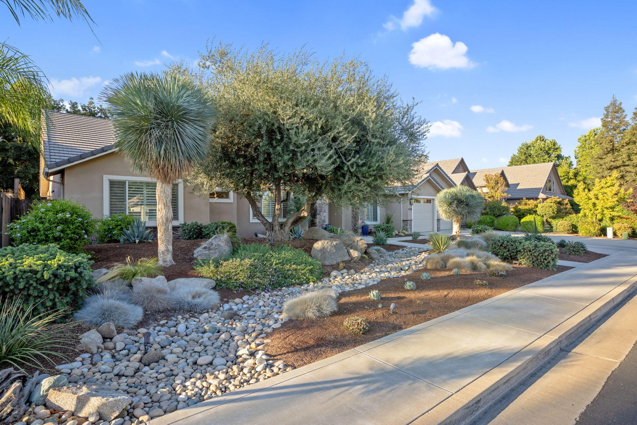 4738 W Crystal Ct, Visalia, CA 93291