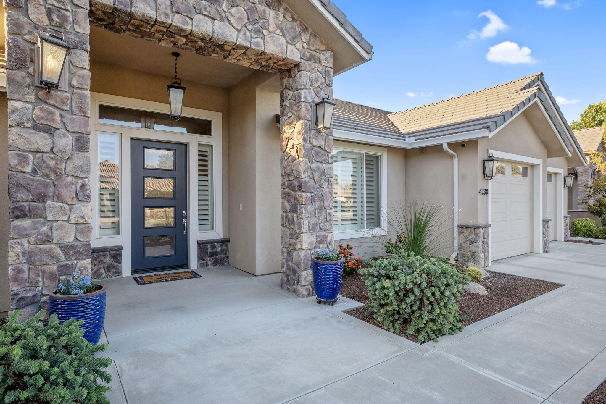 4738 W Crystal Ct, Visalia, CA 93291
