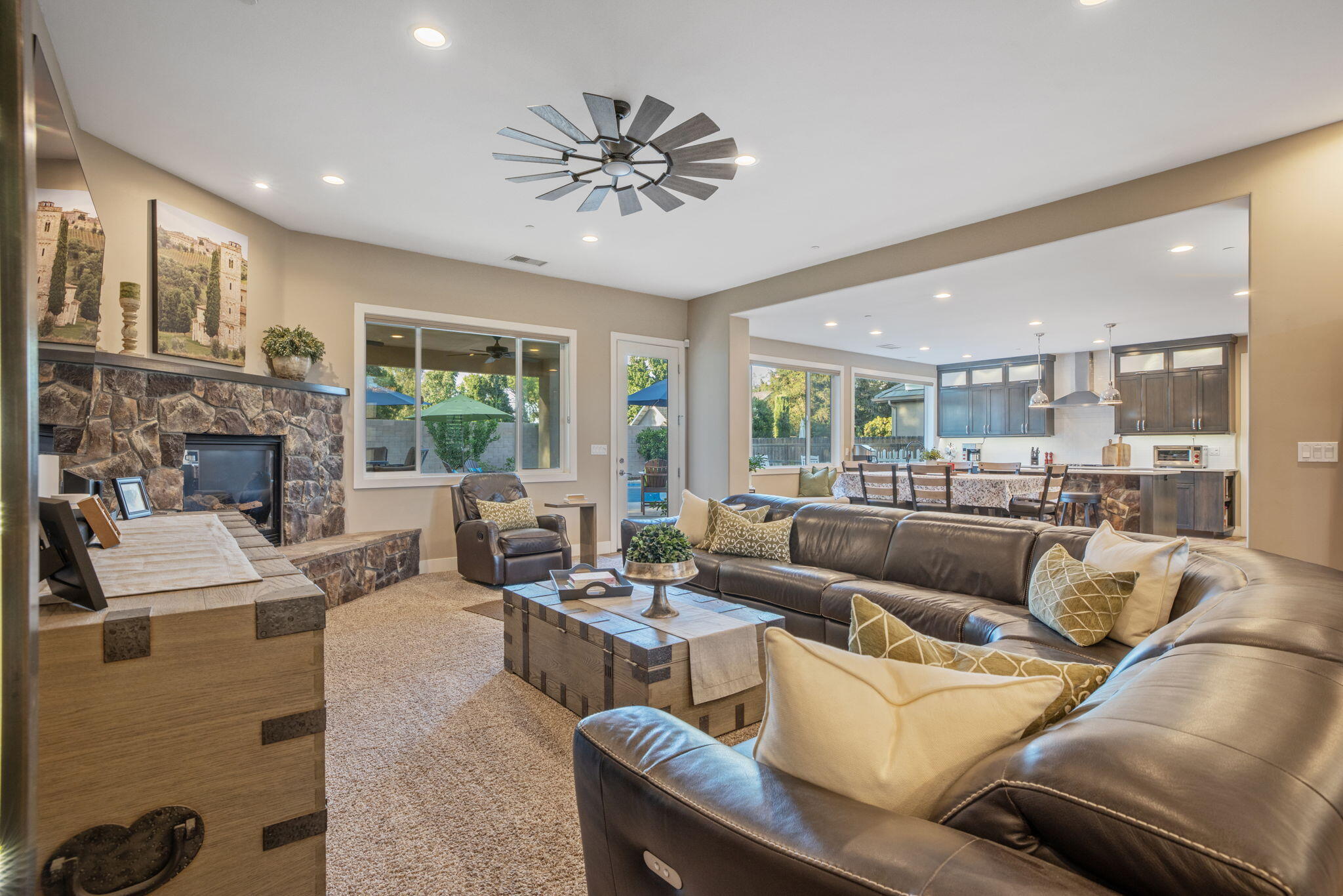 4738 W Crystal Ct, Visalia, CA 93291