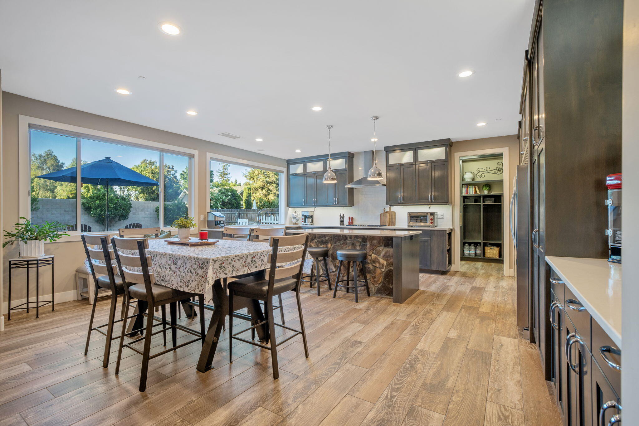 4738 W Crystal Ct, Visalia, CA 93291