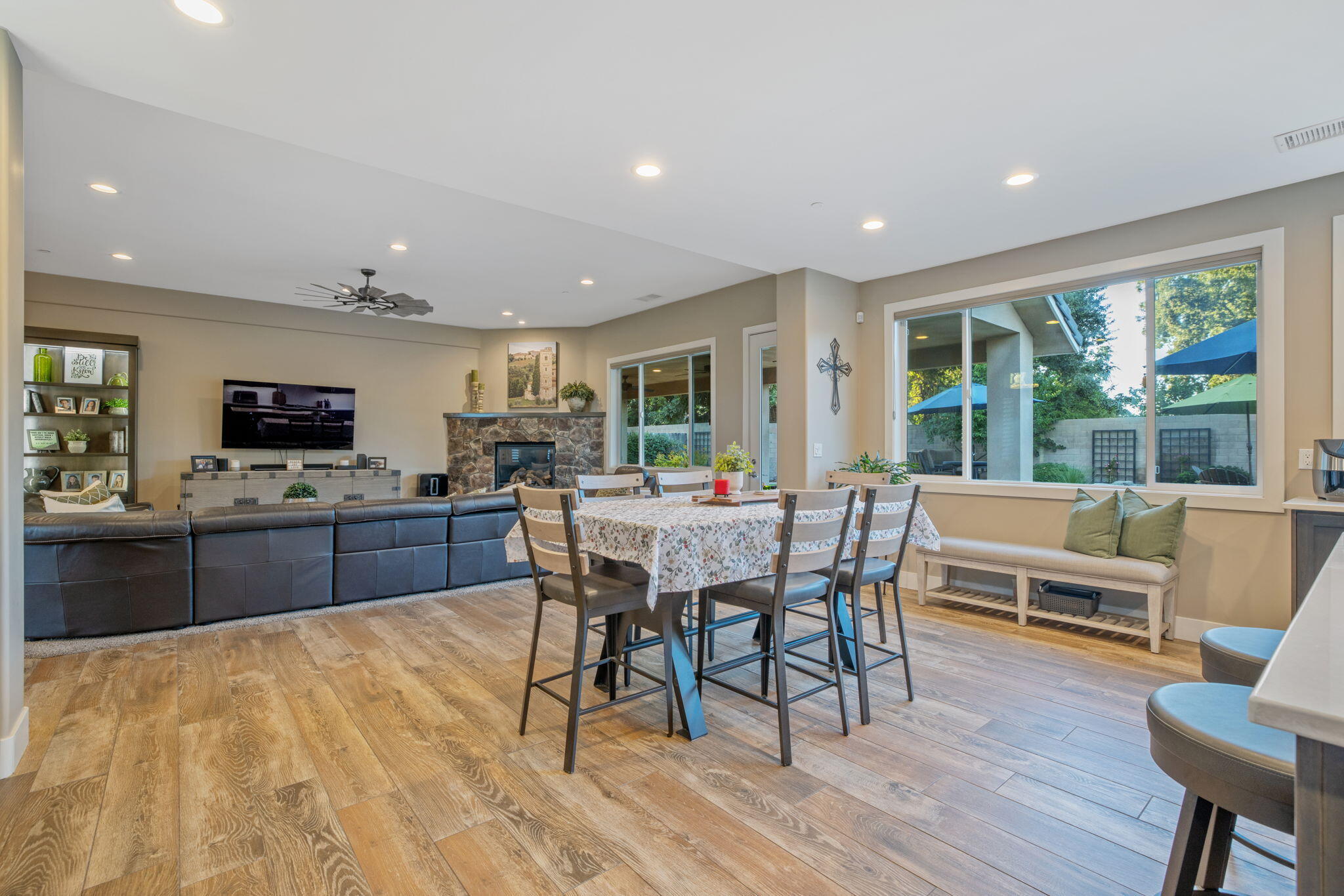 4738 W Crystal Ct, Visalia, CA 93291