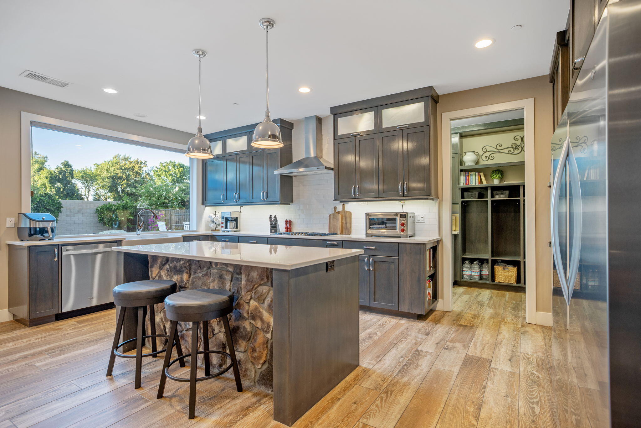 4738 W Crystal Ct, Visalia, CA 93291