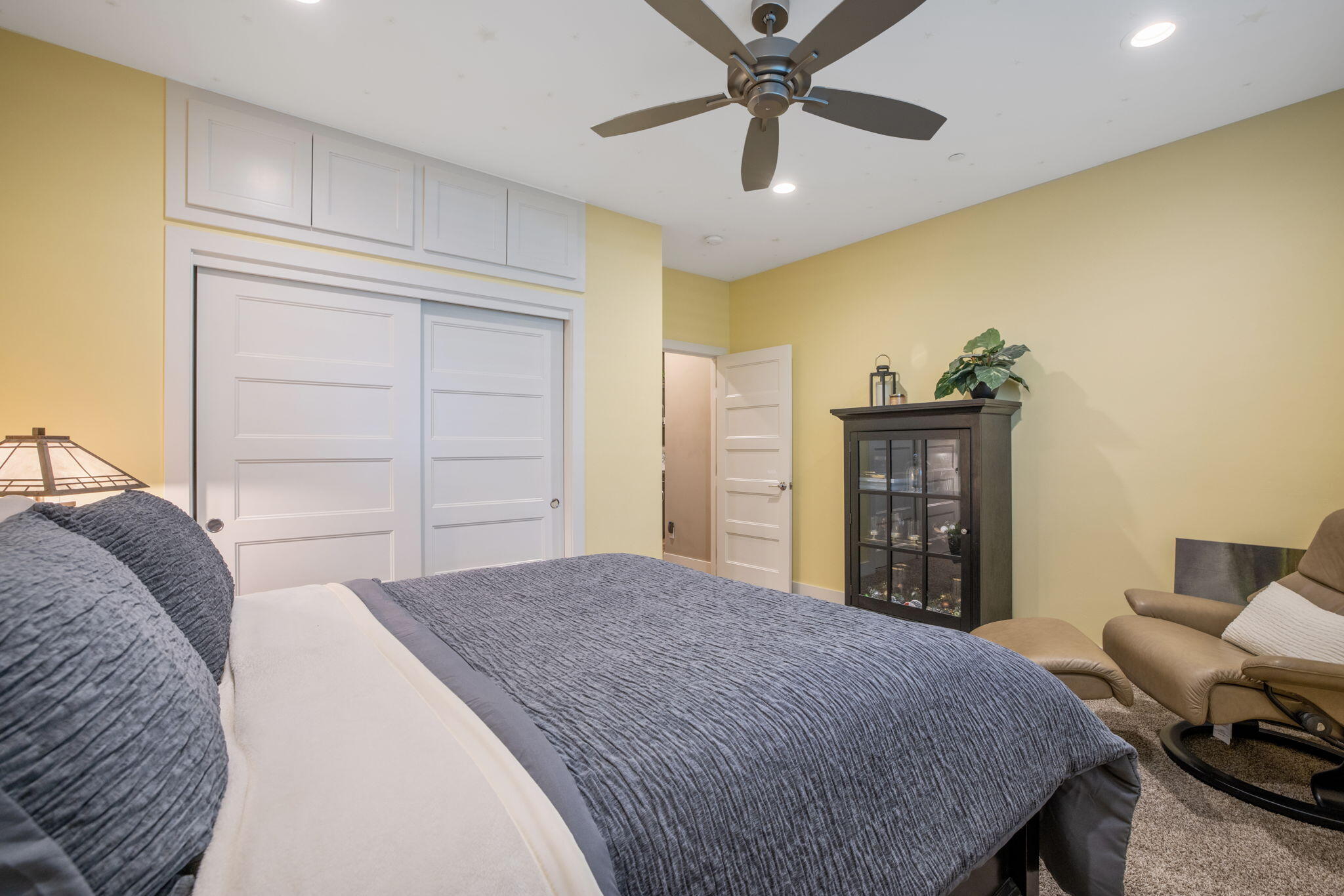 4738 W Crystal Ct, Visalia, CA 93291
