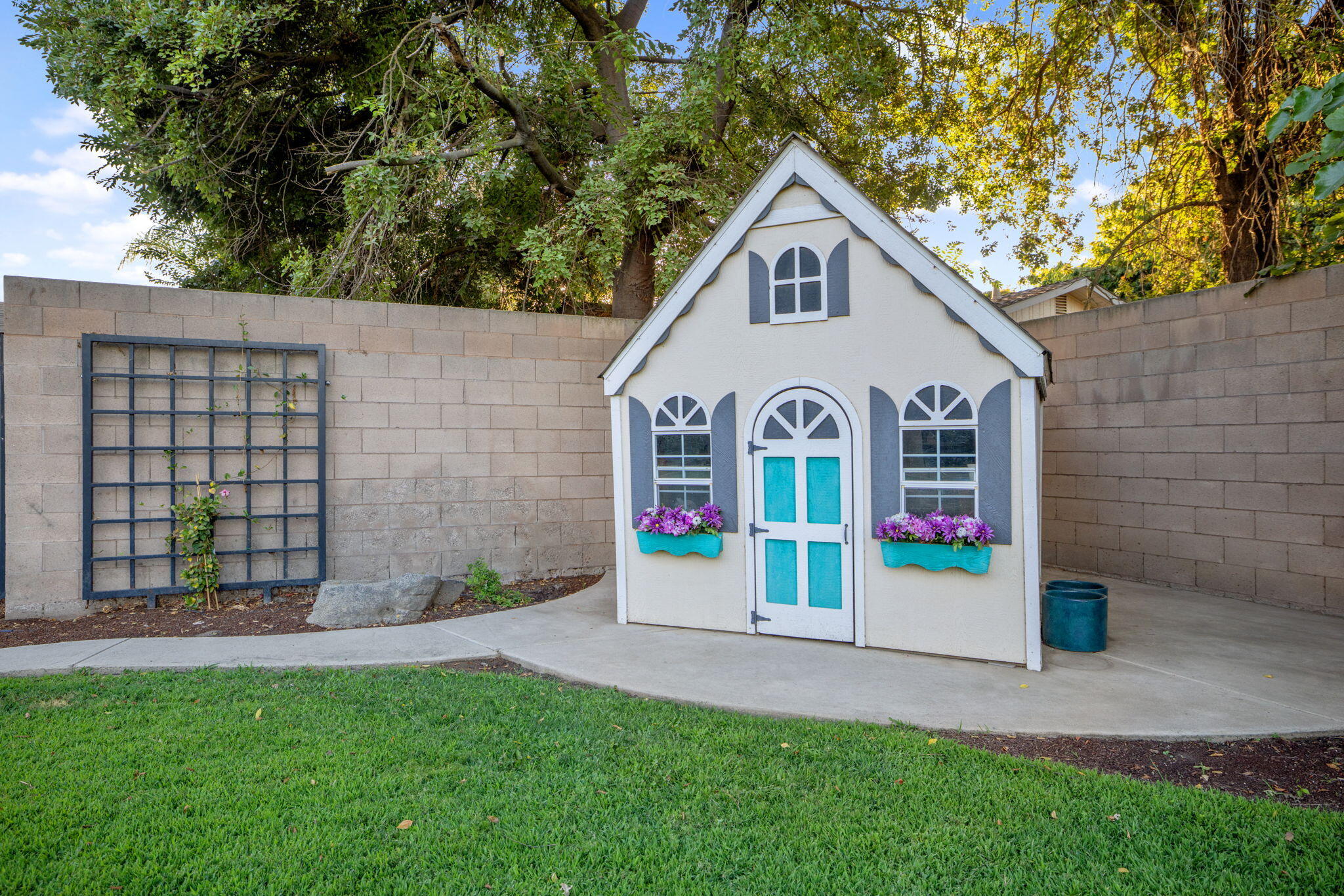 4738 W Crystal Ct, Visalia, CA 93291