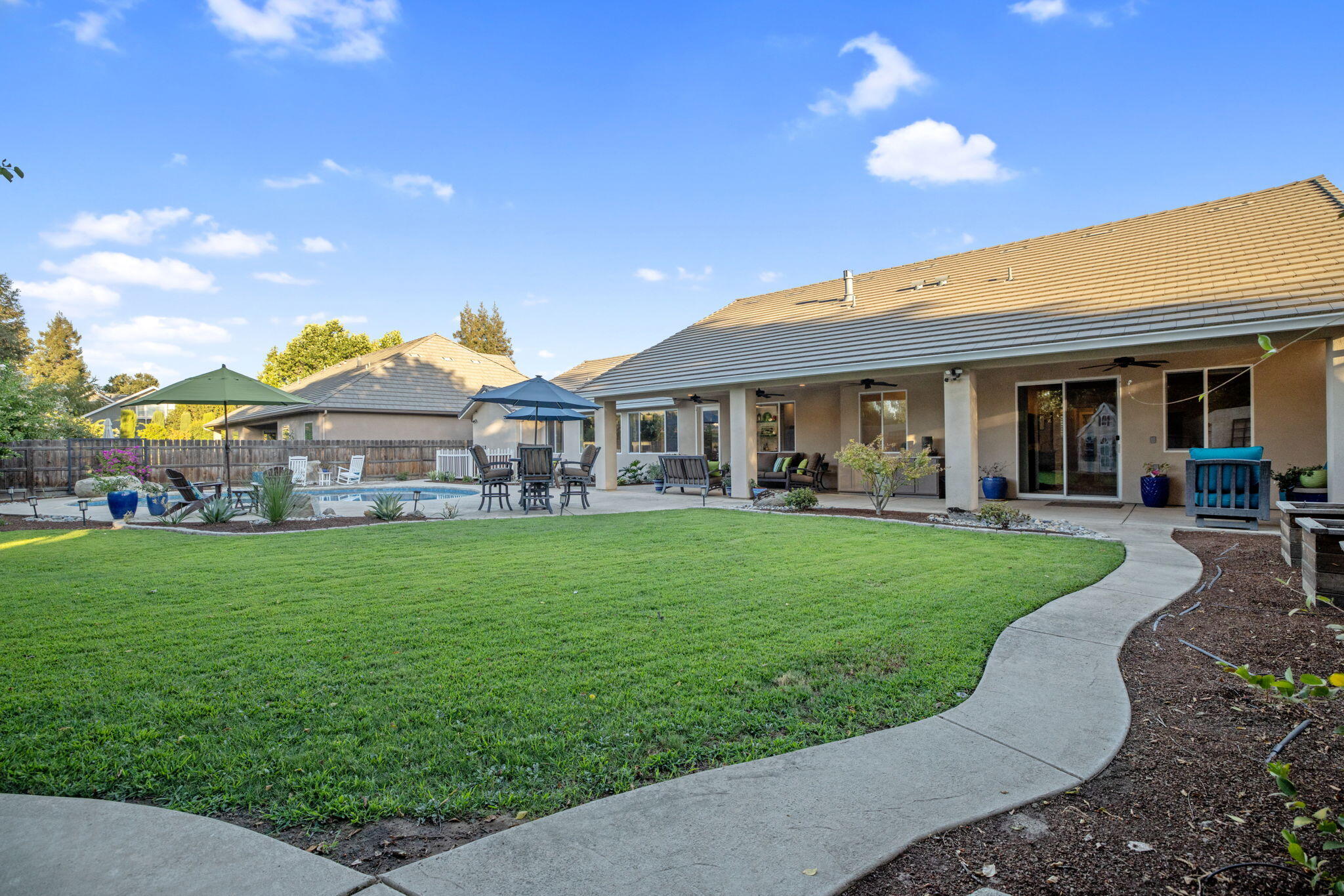 4738 W Crystal Ct, Visalia, CA 93291