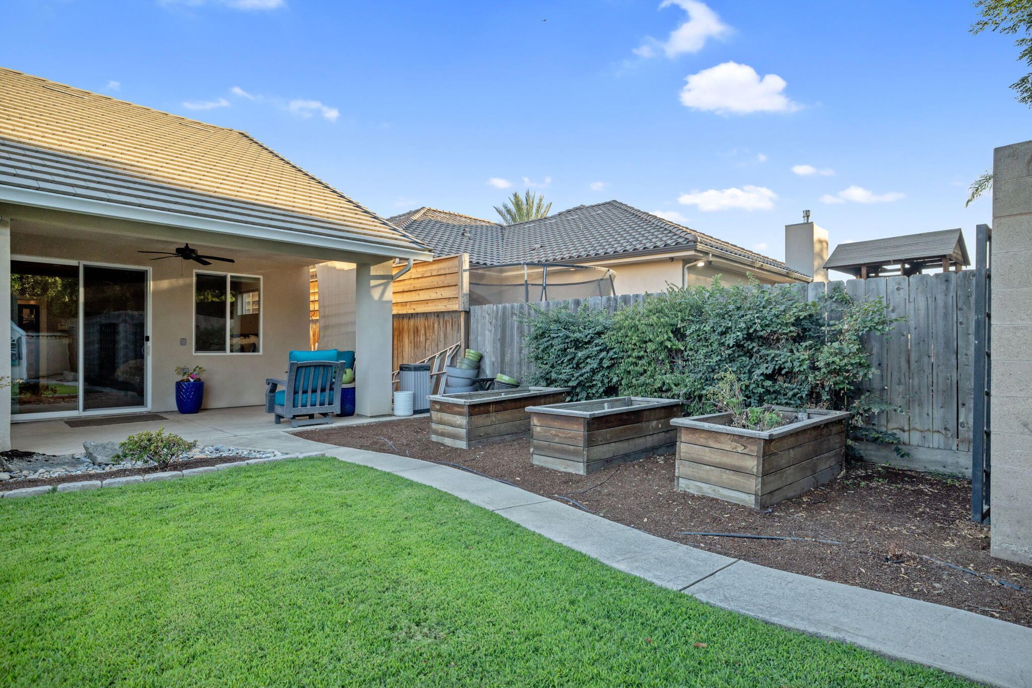 4738 W Crystal Ct, Visalia, CA 93291