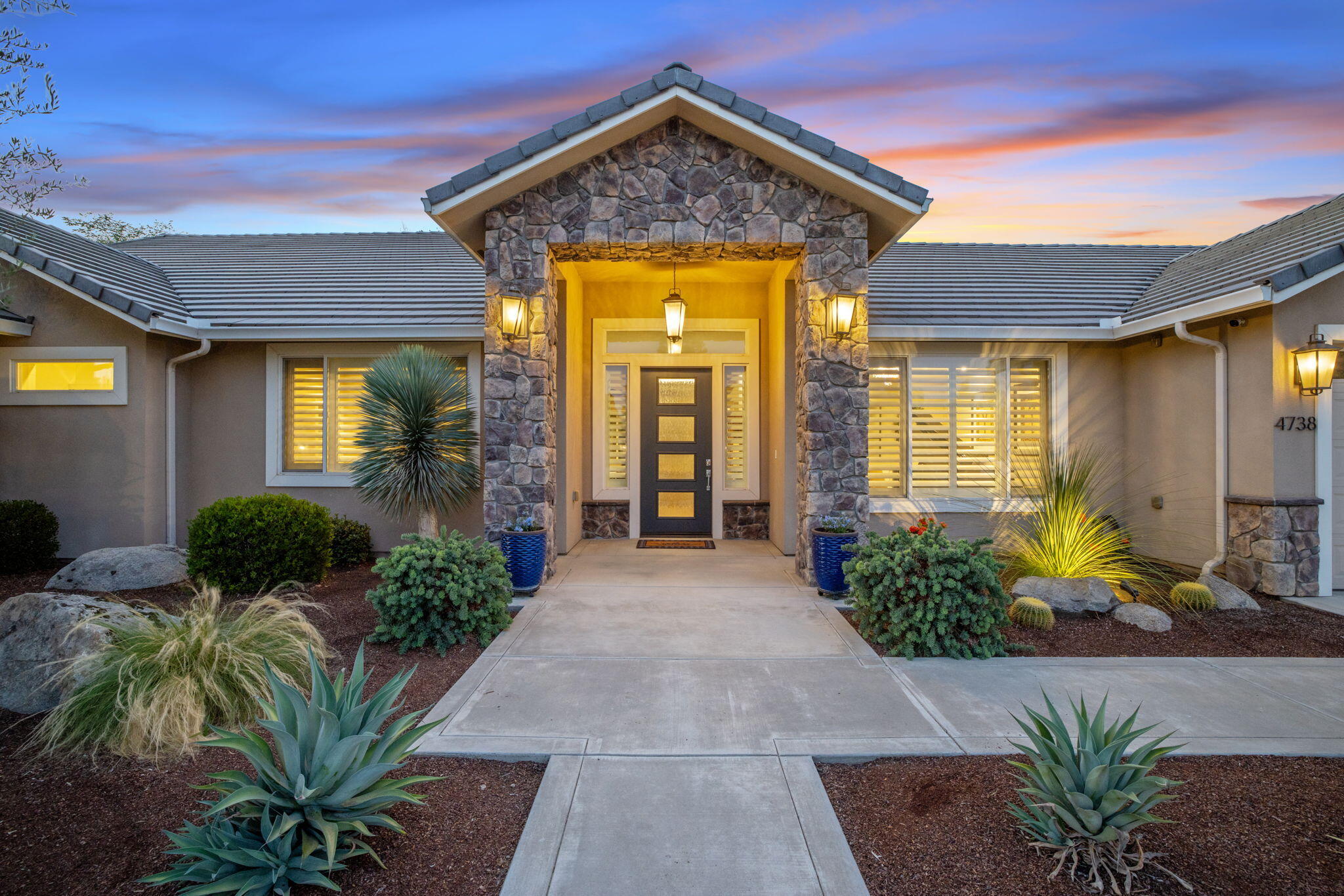 4738 W Crystal Ct, Visalia, CA 93291