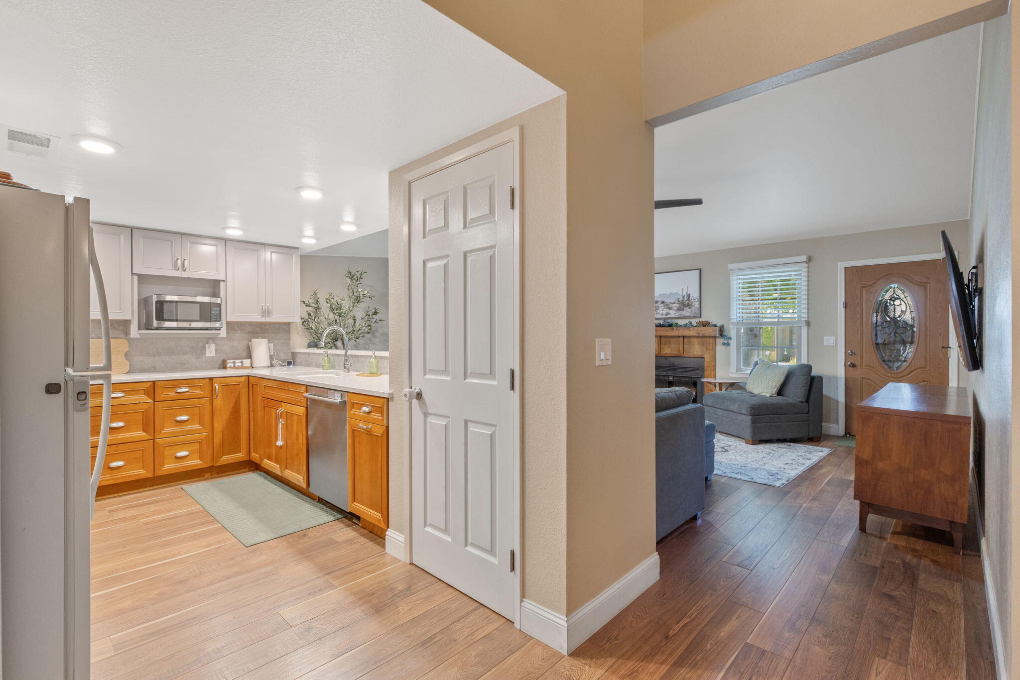 2442 E Tulare Ave, Visalia, CA 93292