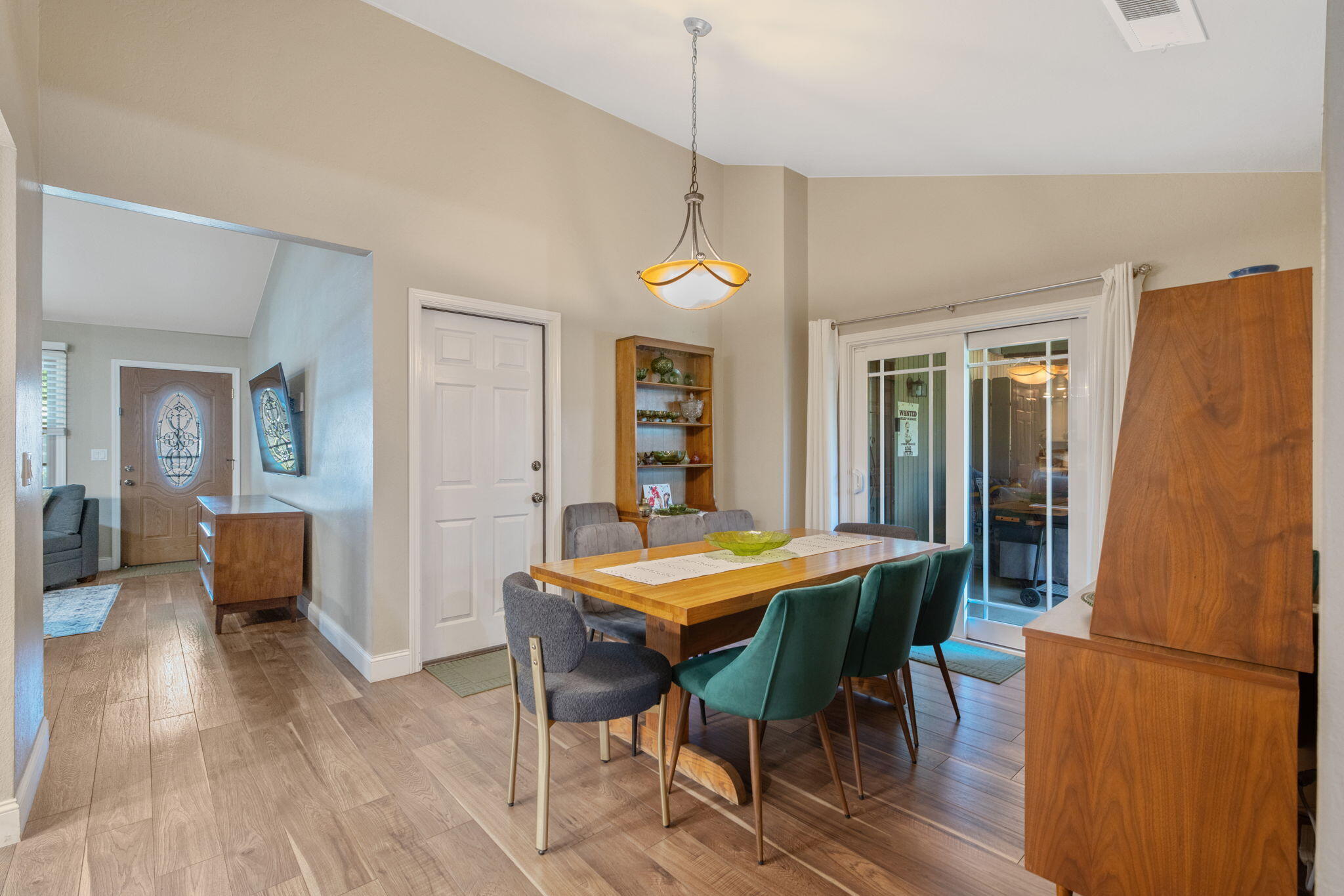 2442 E Tulare Ave, Visalia, CA 93292