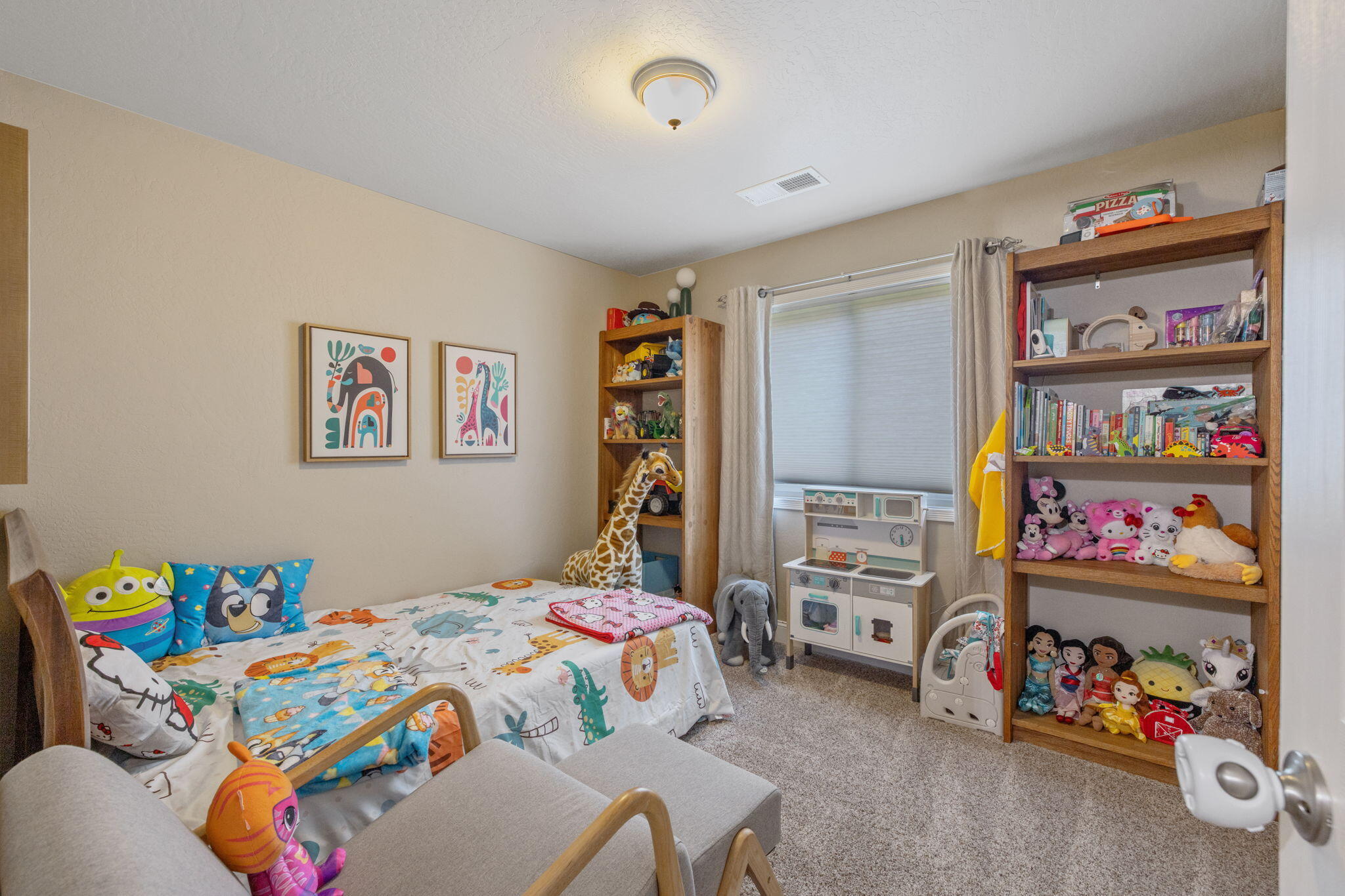 2442 E Tulare Ave, Visalia, CA 93292