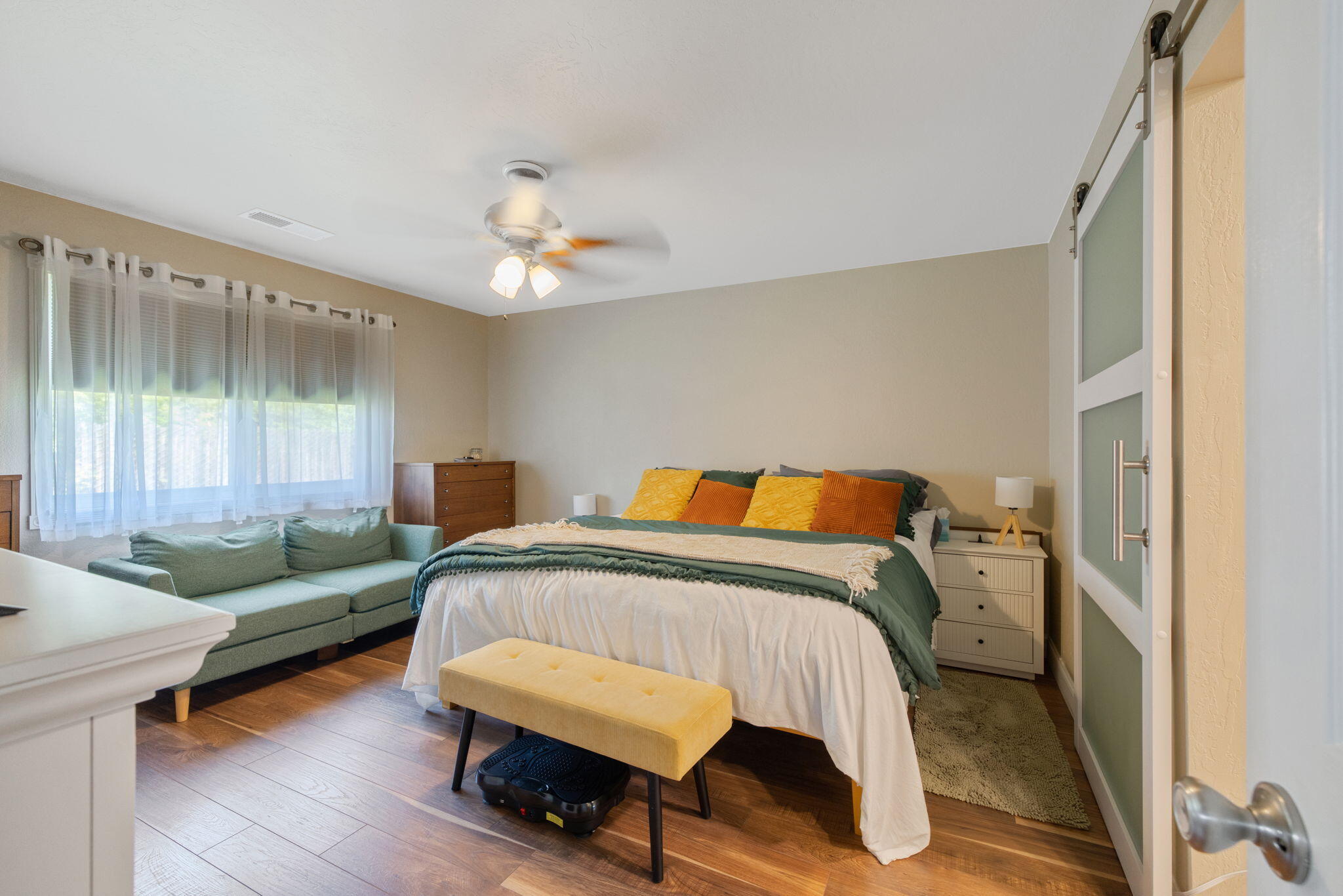 2442 E Tulare Ave, Visalia, CA 93292