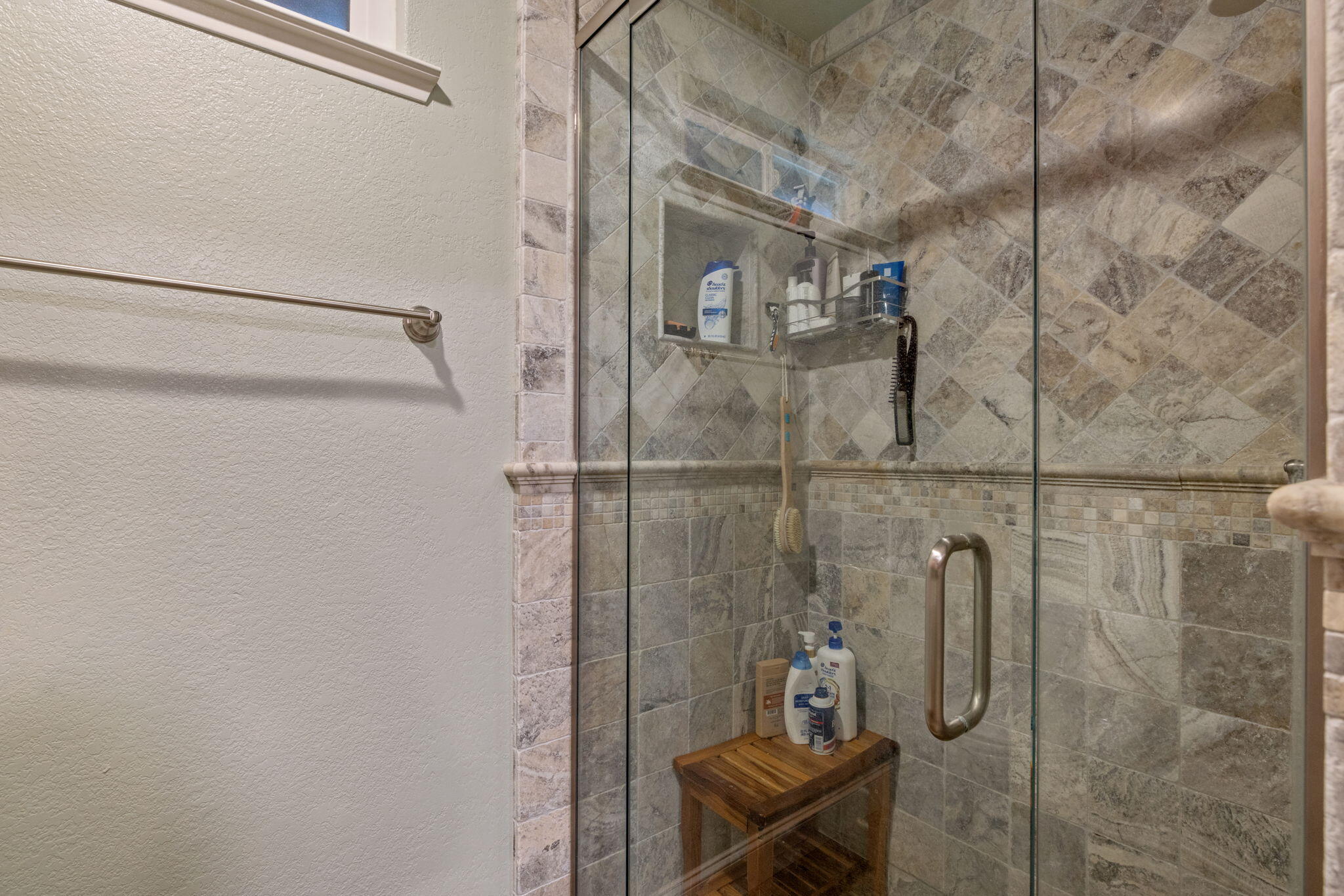 2442 E Tulare Ave, Visalia, CA 93292