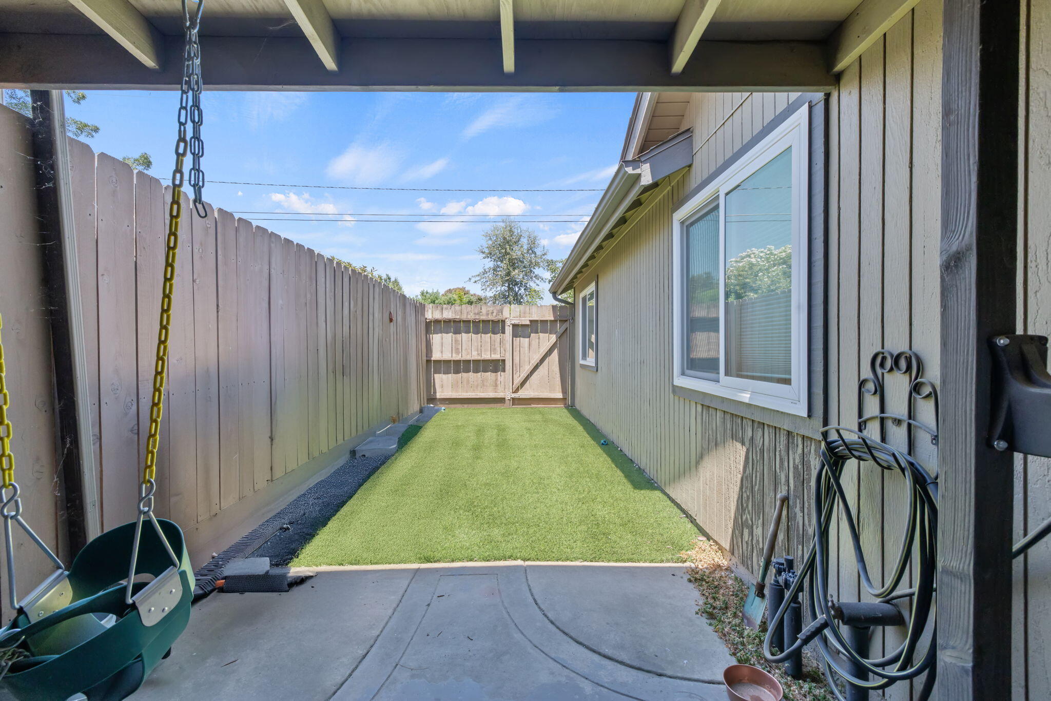 2442 E Tulare Ave, Visalia, CA 93292