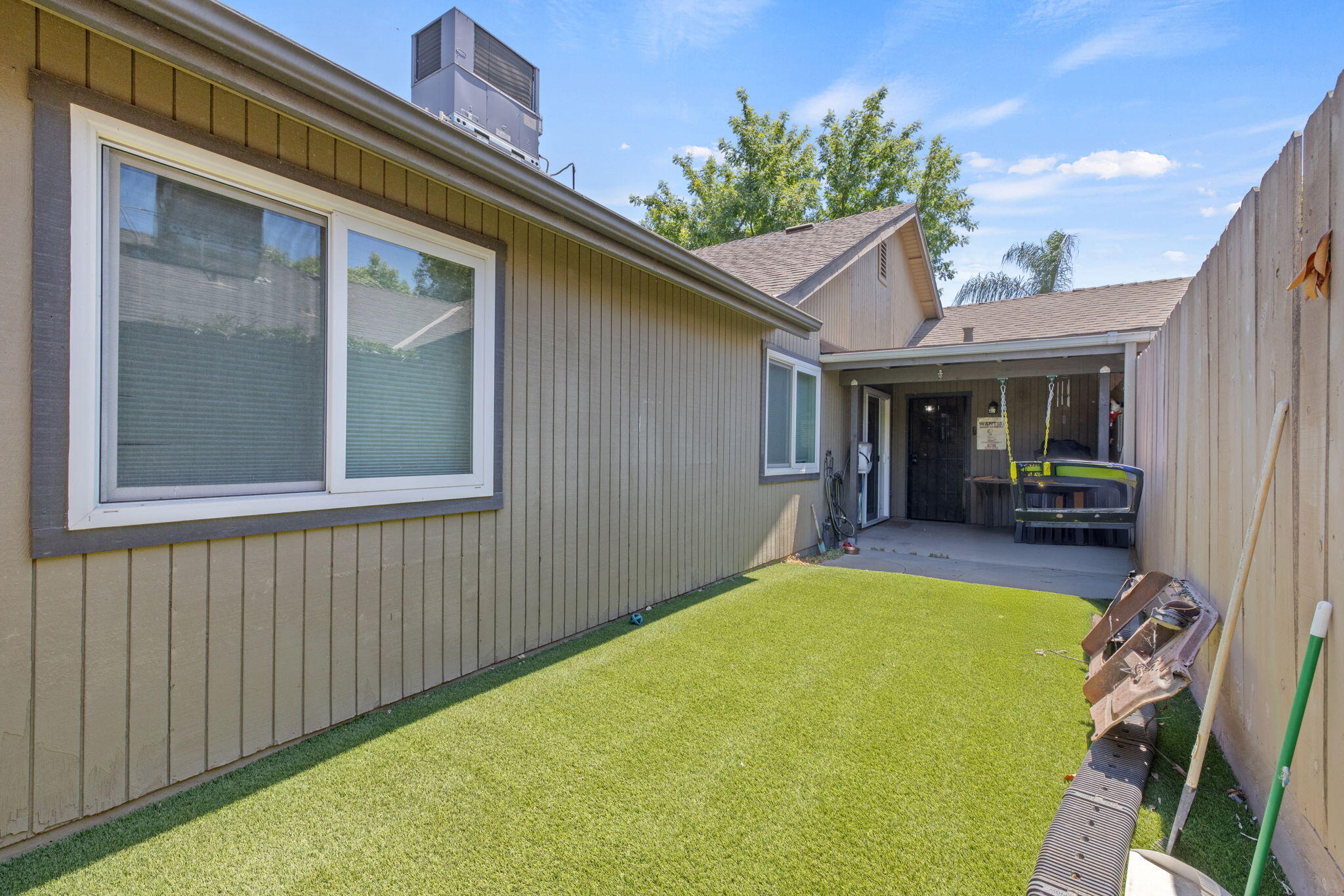 2442 E Tulare Ave, Visalia, CA 93292