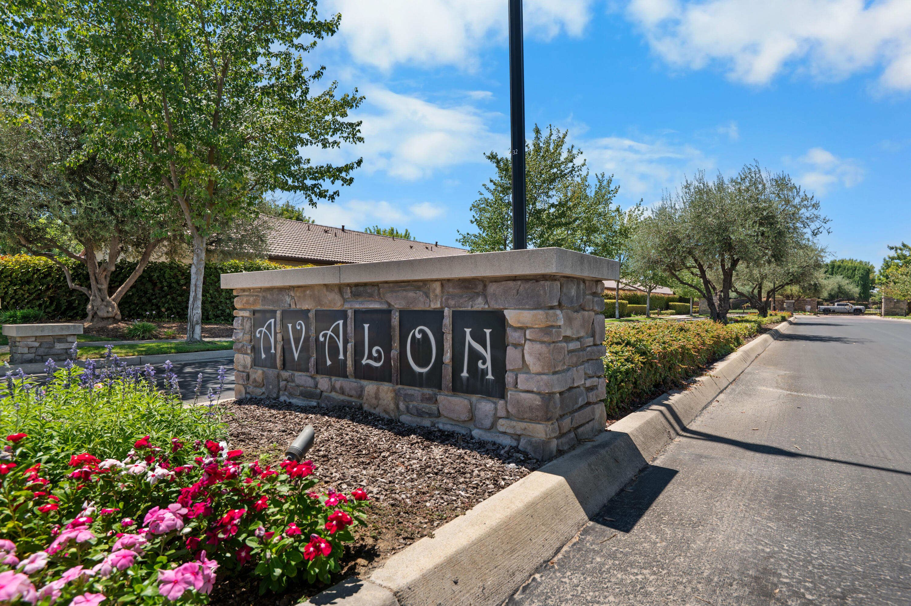 3248 N Memory St, Visalia, CA 93291