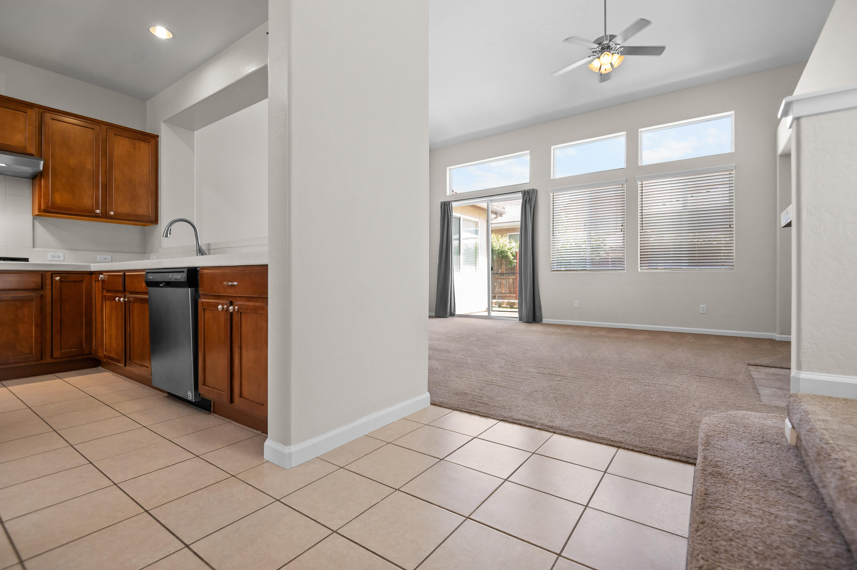 3248 N Memory St, Visalia, CA 93291