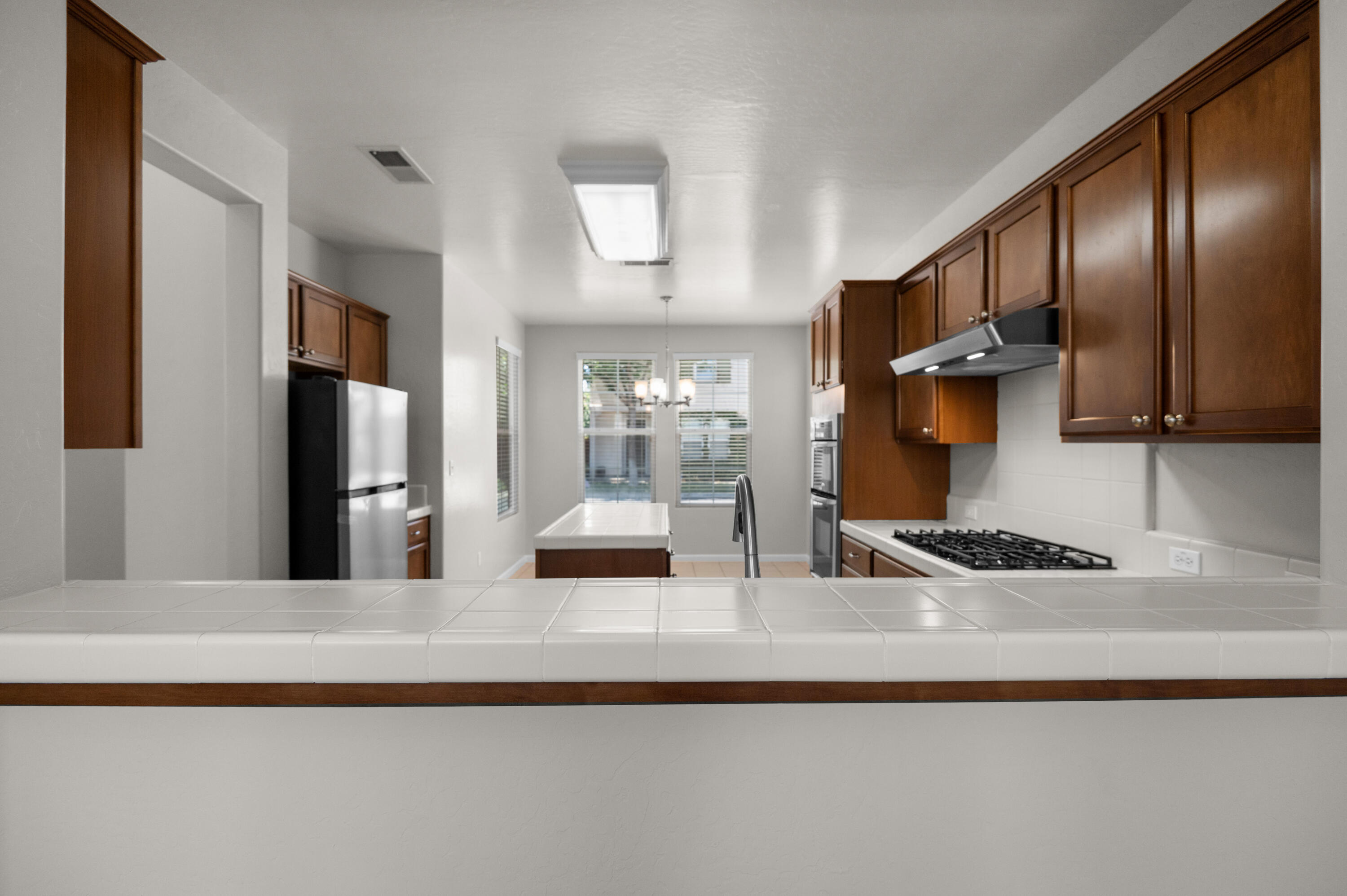 3248 N Memory St, Visalia, CA 93291