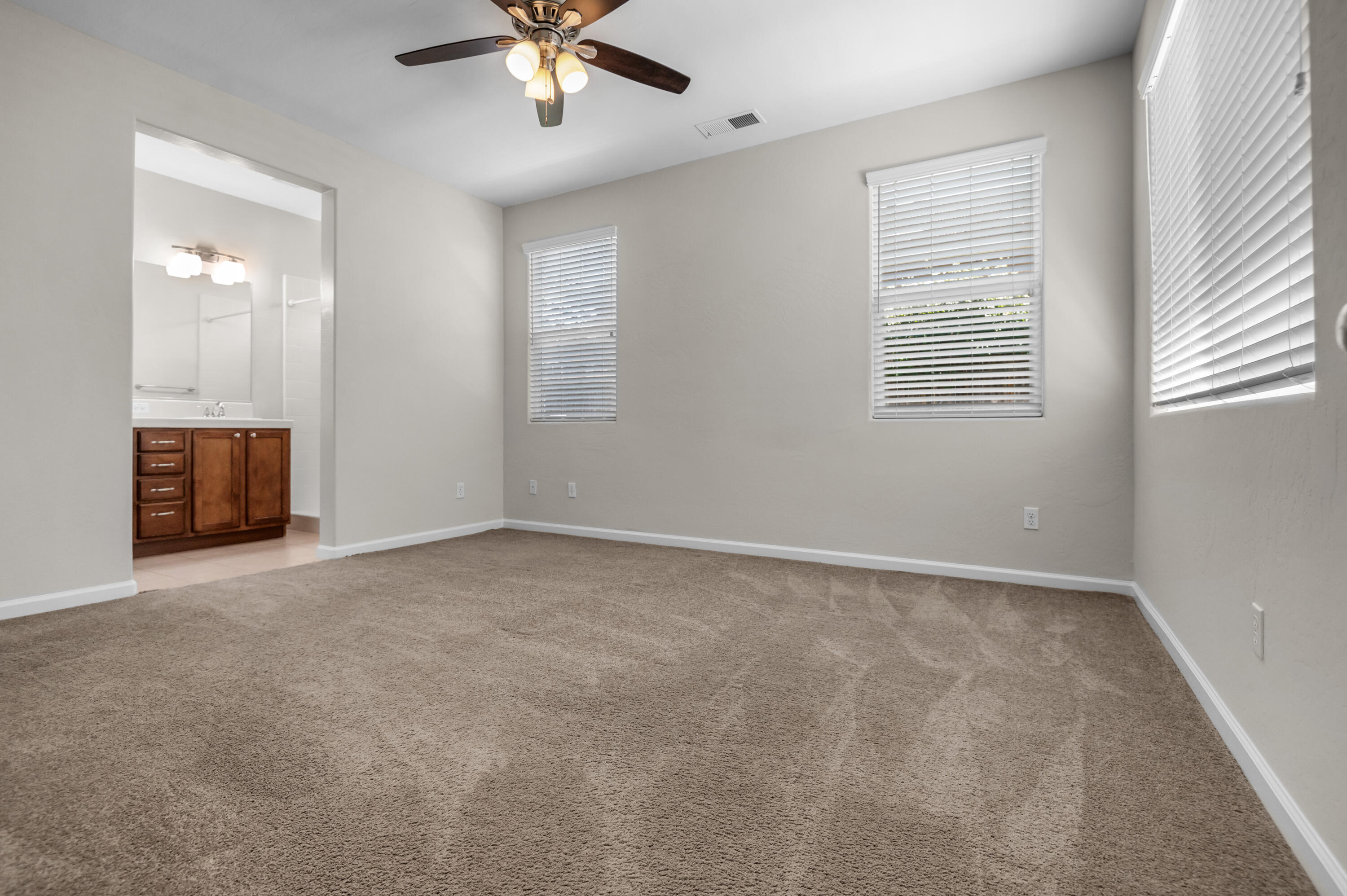 3248 N Memory St, Visalia, CA 93291