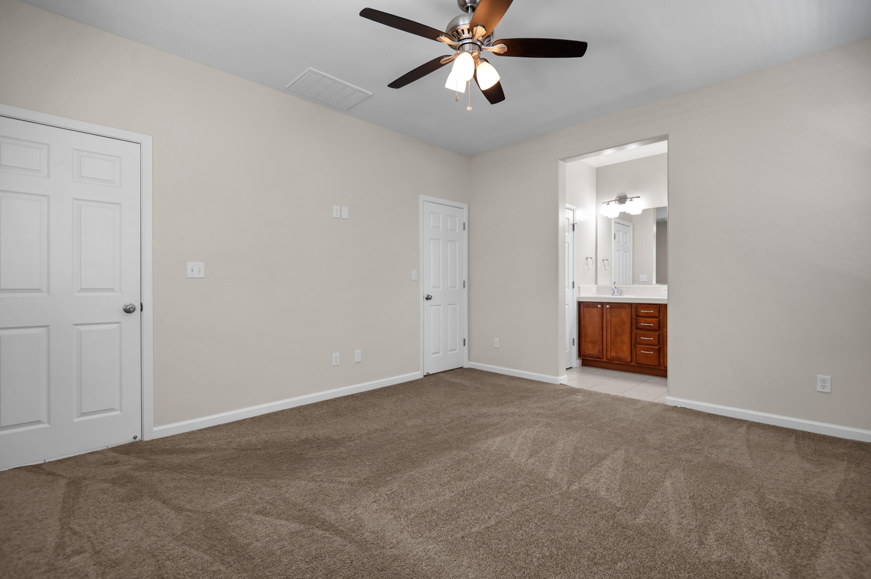 3248 N Memory St, Visalia, CA 93291