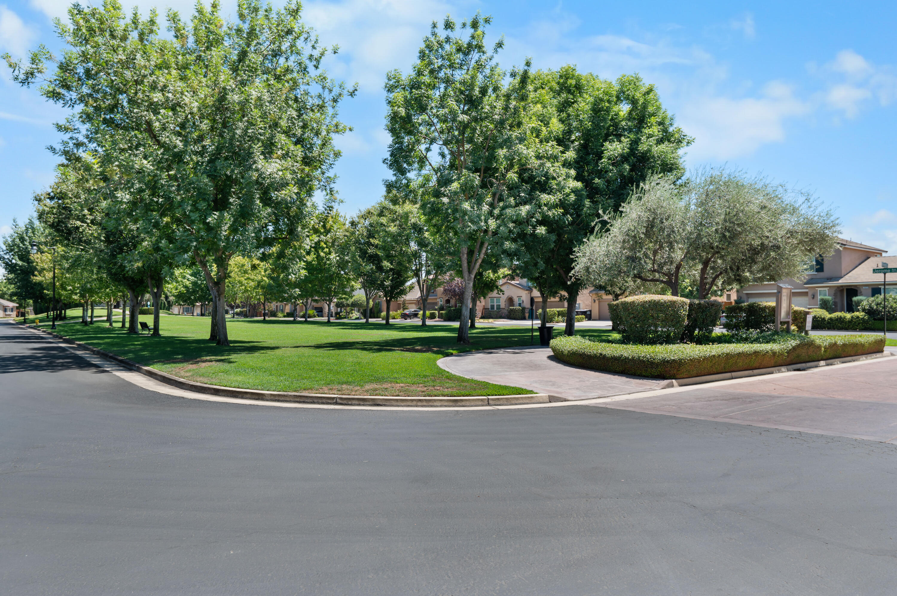 3248 N Memory St, Visalia, CA 93291