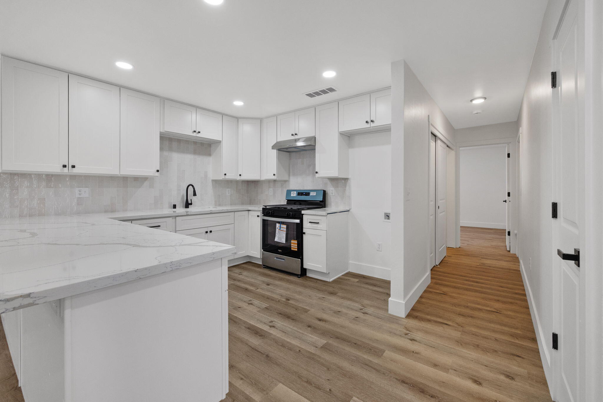 1170 N Maston St, Porterville, CA 93257
