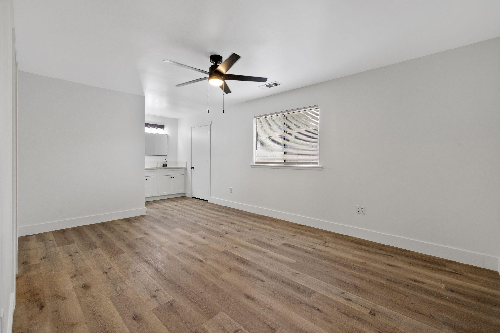 1170 N Maston St, Porterville, CA 93257