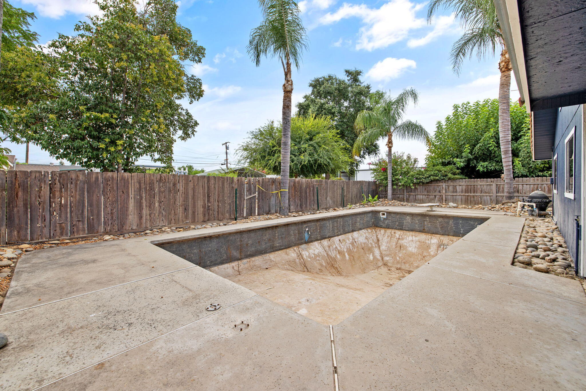 1170 N Maston St, Porterville, CA 93257